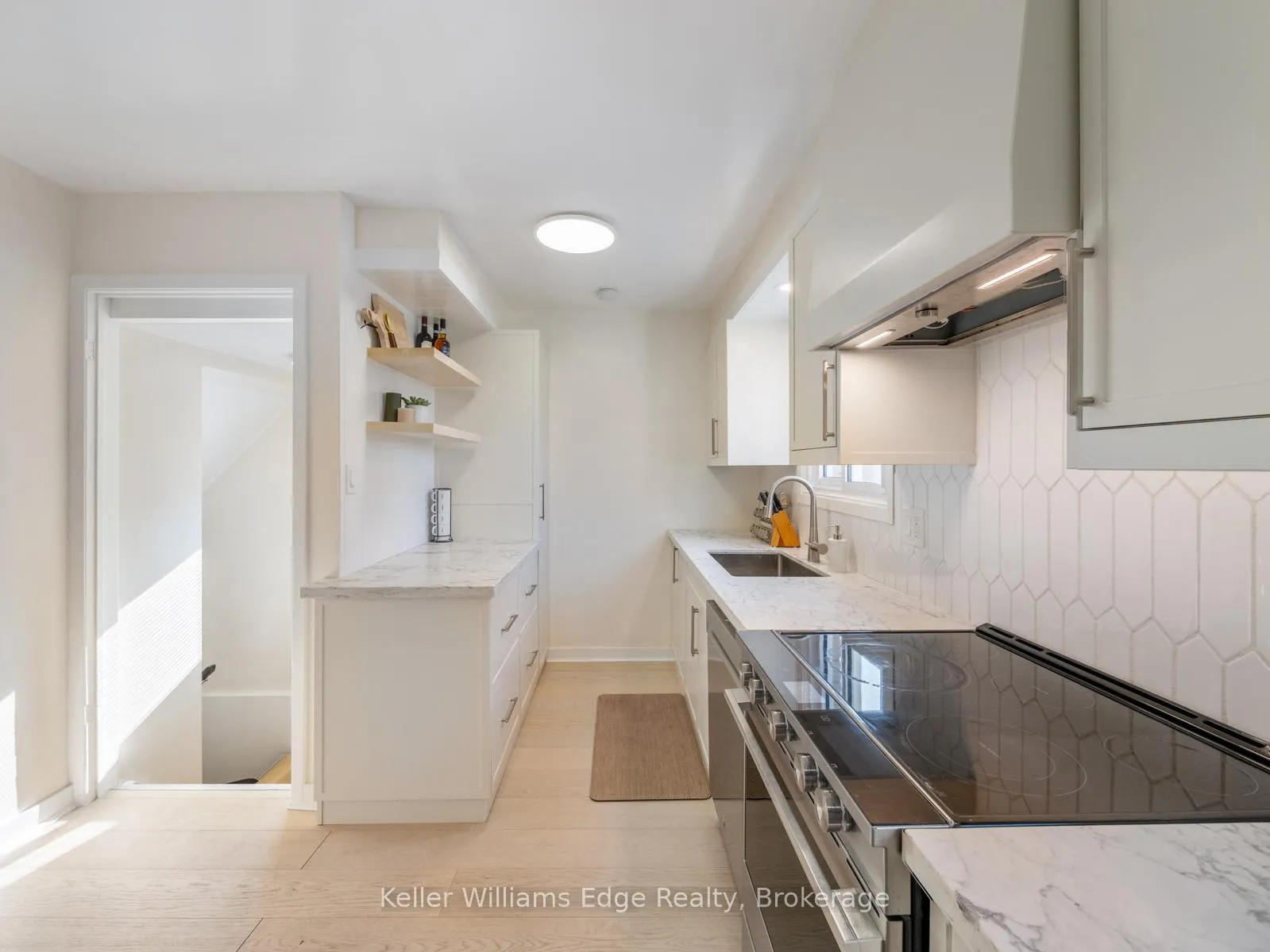 Photo 4 of 153 Dudhope Avenue, Cambridge — HOMEH