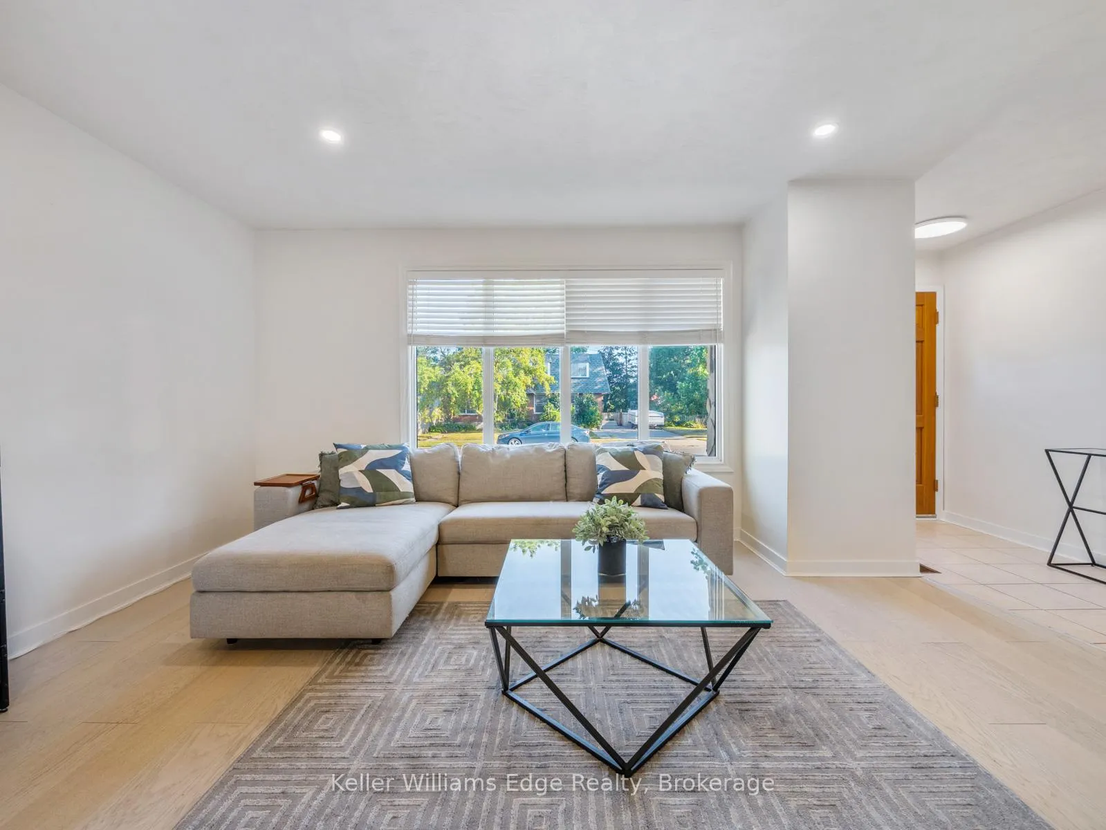 Photo 9 of 153 Dudhope Avenue, Cambridge — HOMEH