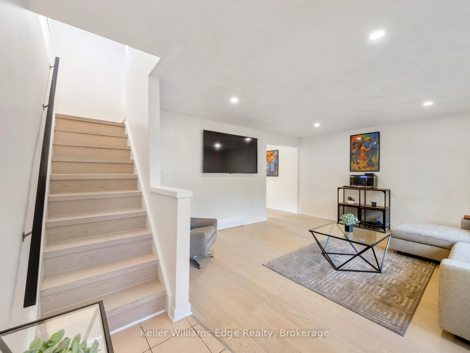 Photo 10 of 153 Dudhope Avenue, Cambridge — HOMEH