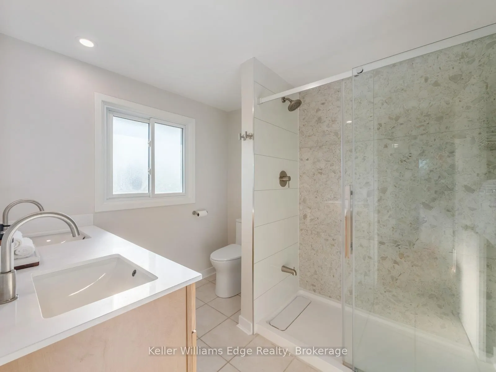 Photo 11 of 153 Dudhope Avenue, Cambridge — HOMEH