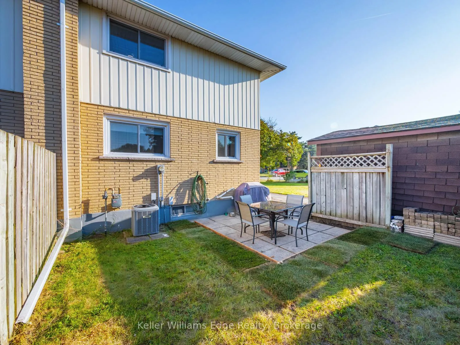 Photo 25 of 153 Dudhope Avenue, Cambridge — HOMEH