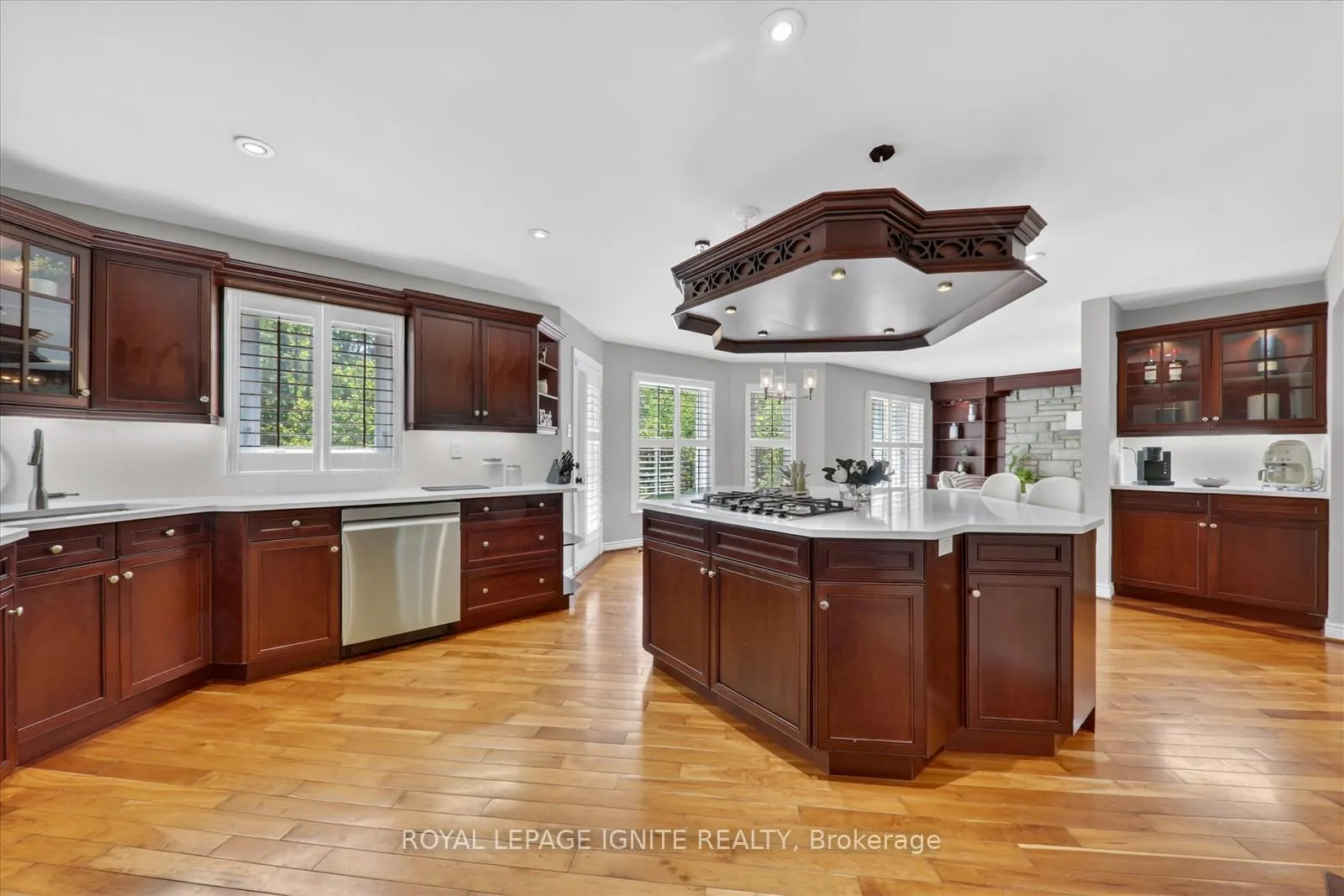 Photo 11 of 885 Baylawn Drive, Pickering, Liverpool — HOMEH