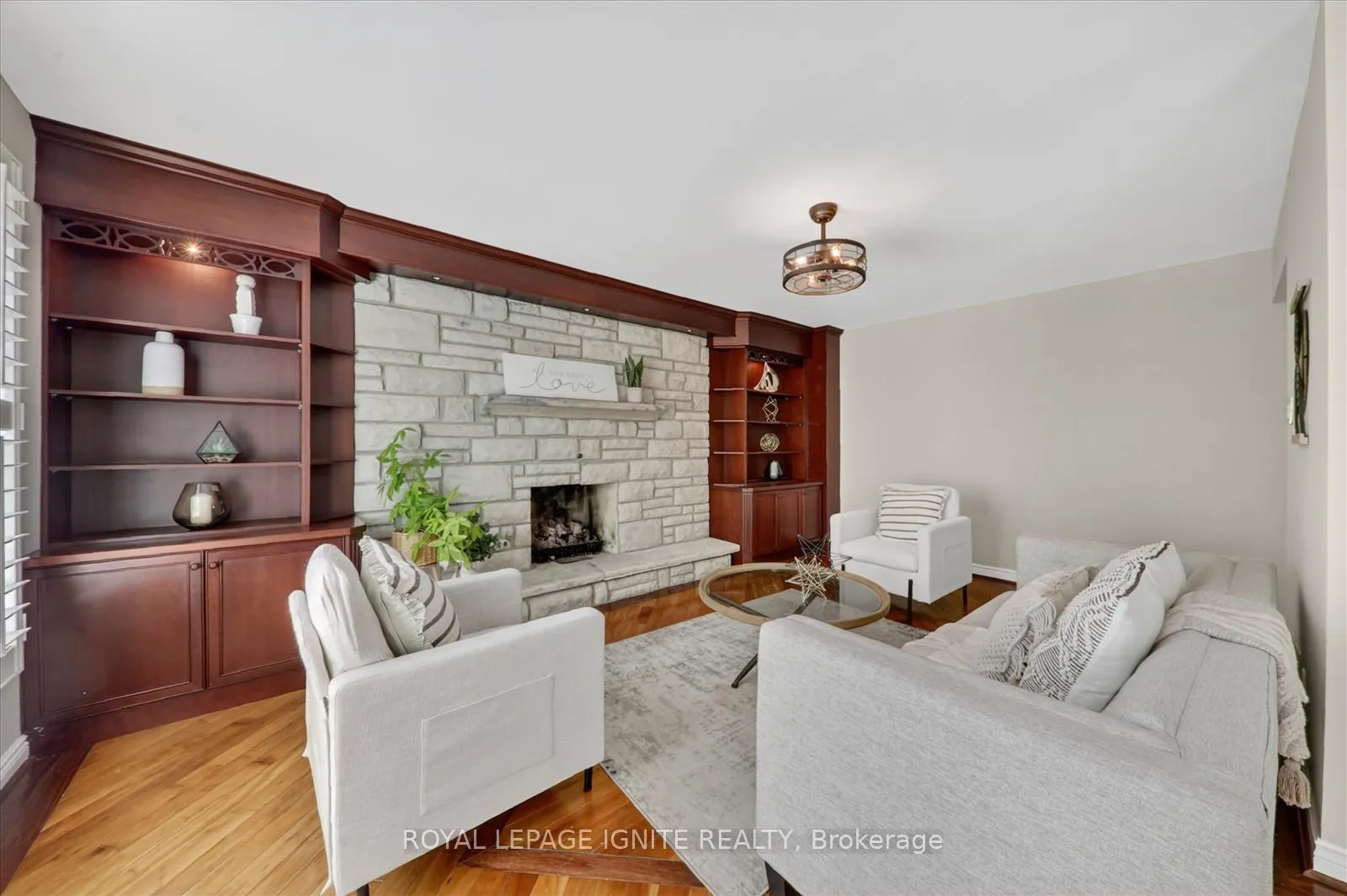 Photo 15 of 885 Baylawn Drive, Pickering, Liverpool — HOMEH