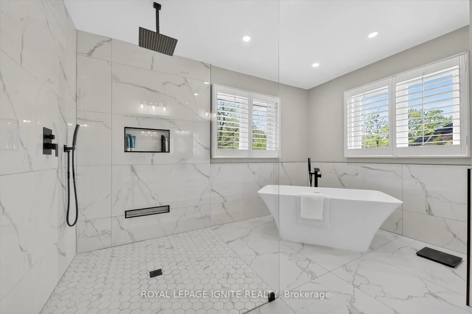 Photo 28 of 885 Baylawn Drive, Pickering, Liverpool — HOMEH