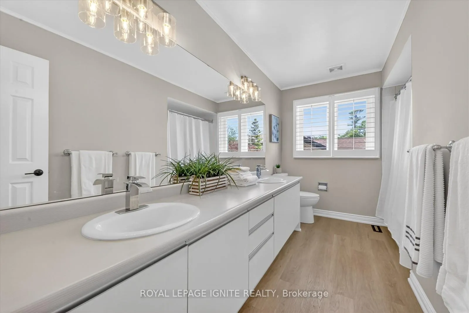 Photo 34 of 885 Baylawn Drive, Pickering, Liverpool — HOMEH