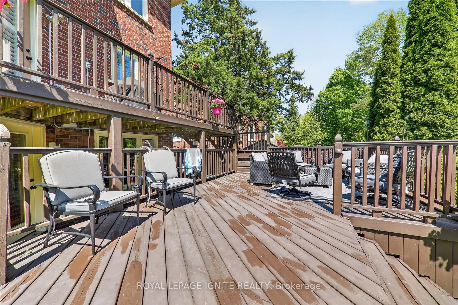 Photo 46 of 885 Baylawn Drive, Pickering, Liverpool — HOMEH