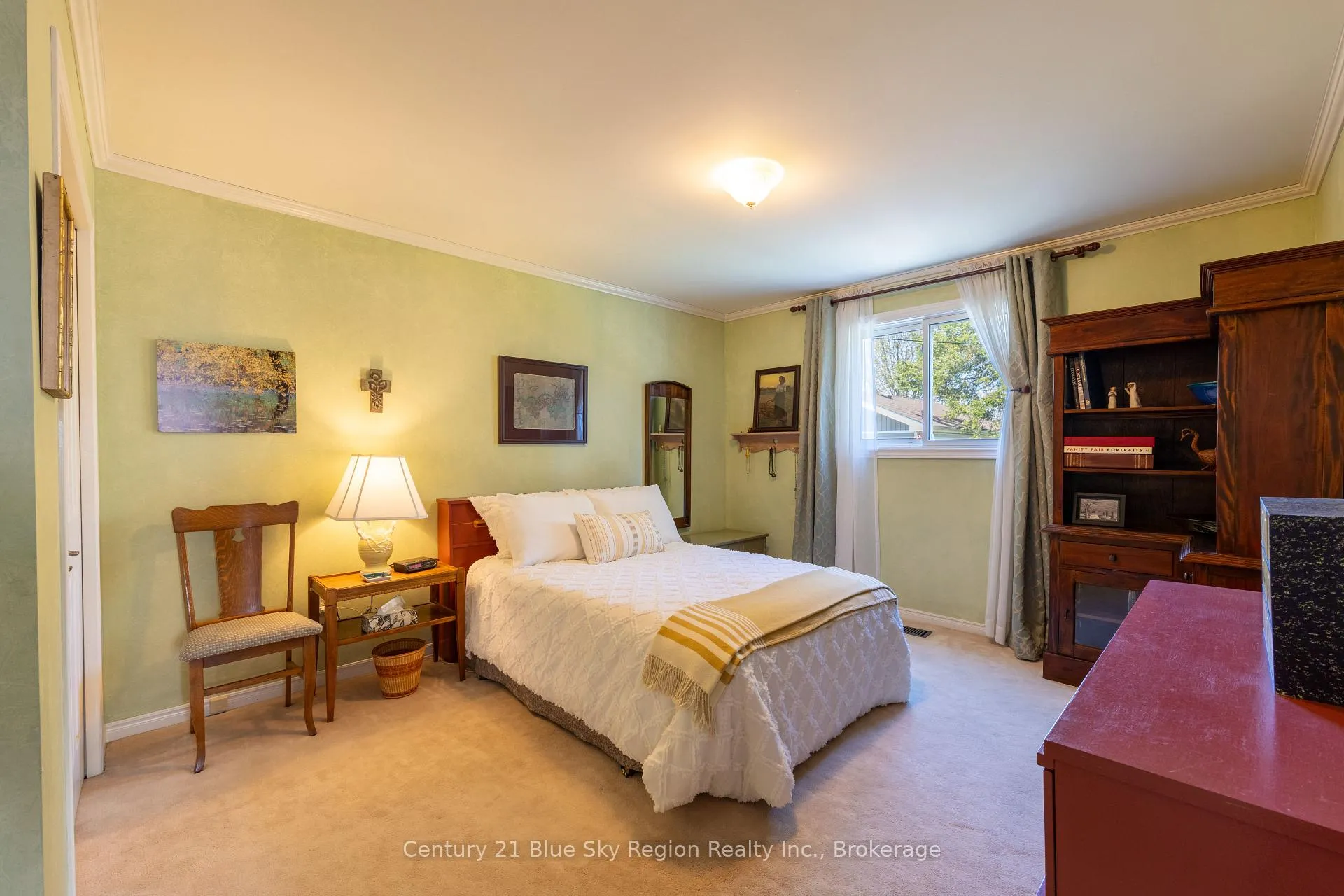 Photo 8 of 777 Douglas Street, North Bay, Central — HOMEH