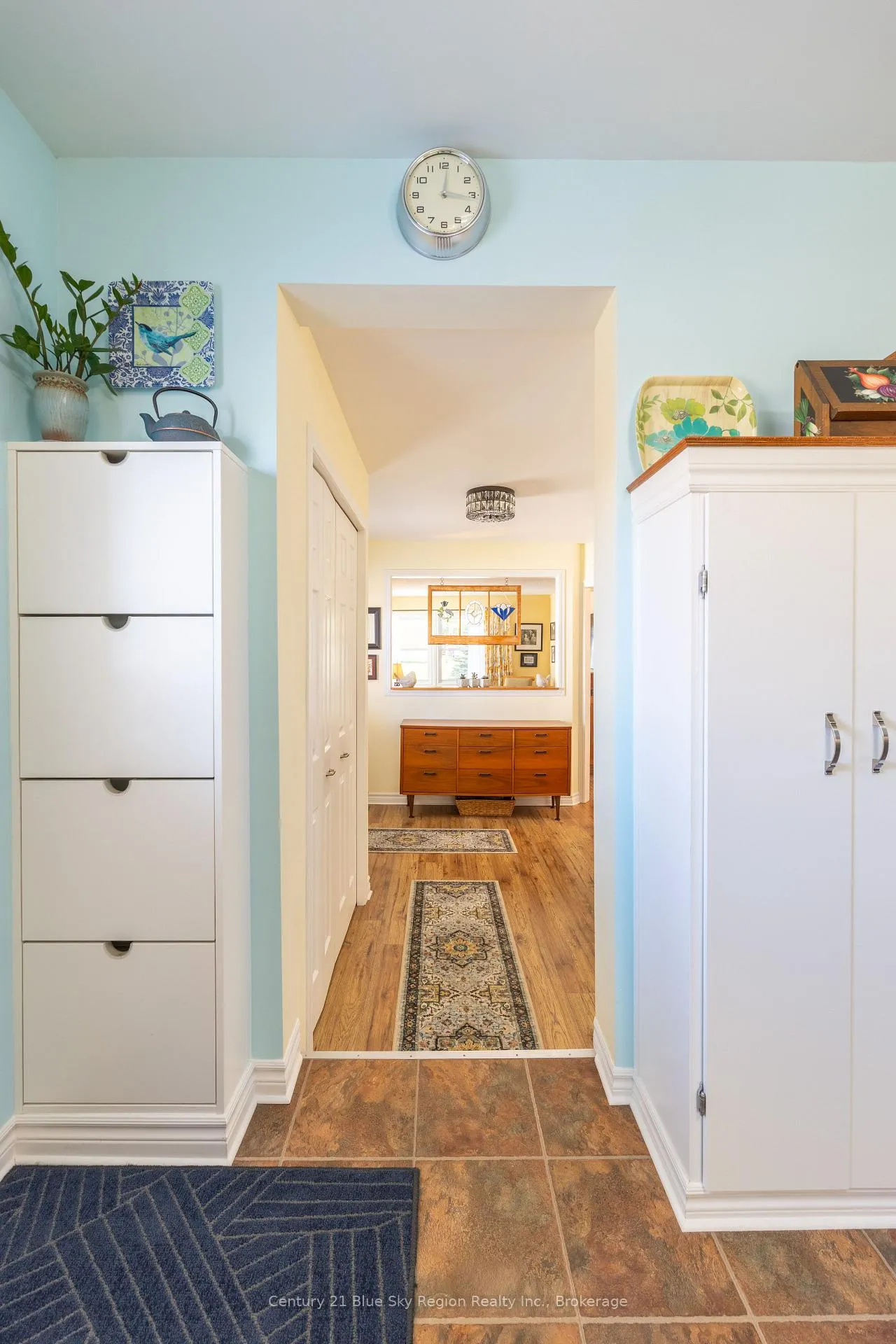 Photo 10 of 777 Douglas Street, North Bay, Central — HOMEH