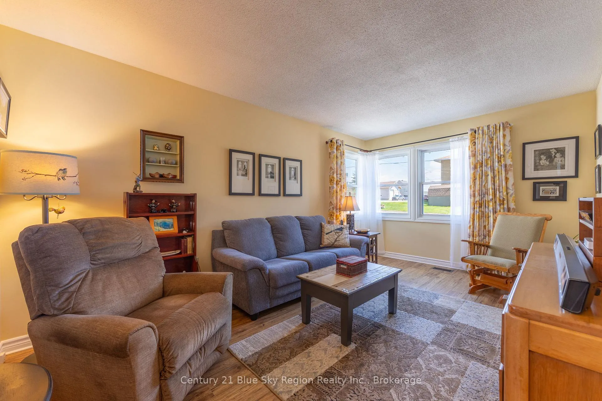 Photo 19 of 777 Douglas Street, North Bay, Central — HOMEH