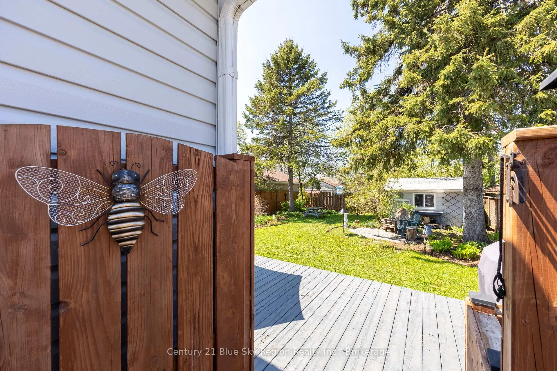 Photo 23 of 777 Douglas Street, North Bay, Central — HOMEH