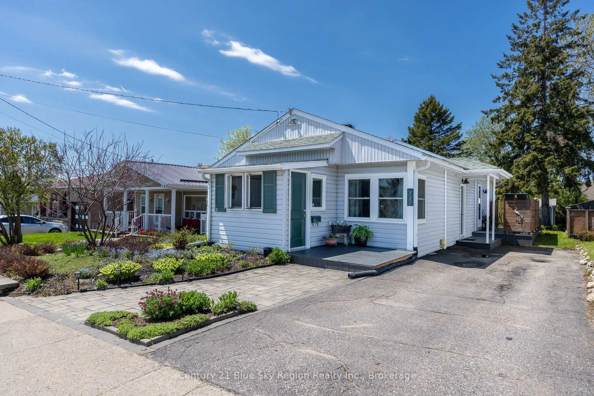 Photo 31 of 777 Douglas Street, North Bay, Central — HOMEH