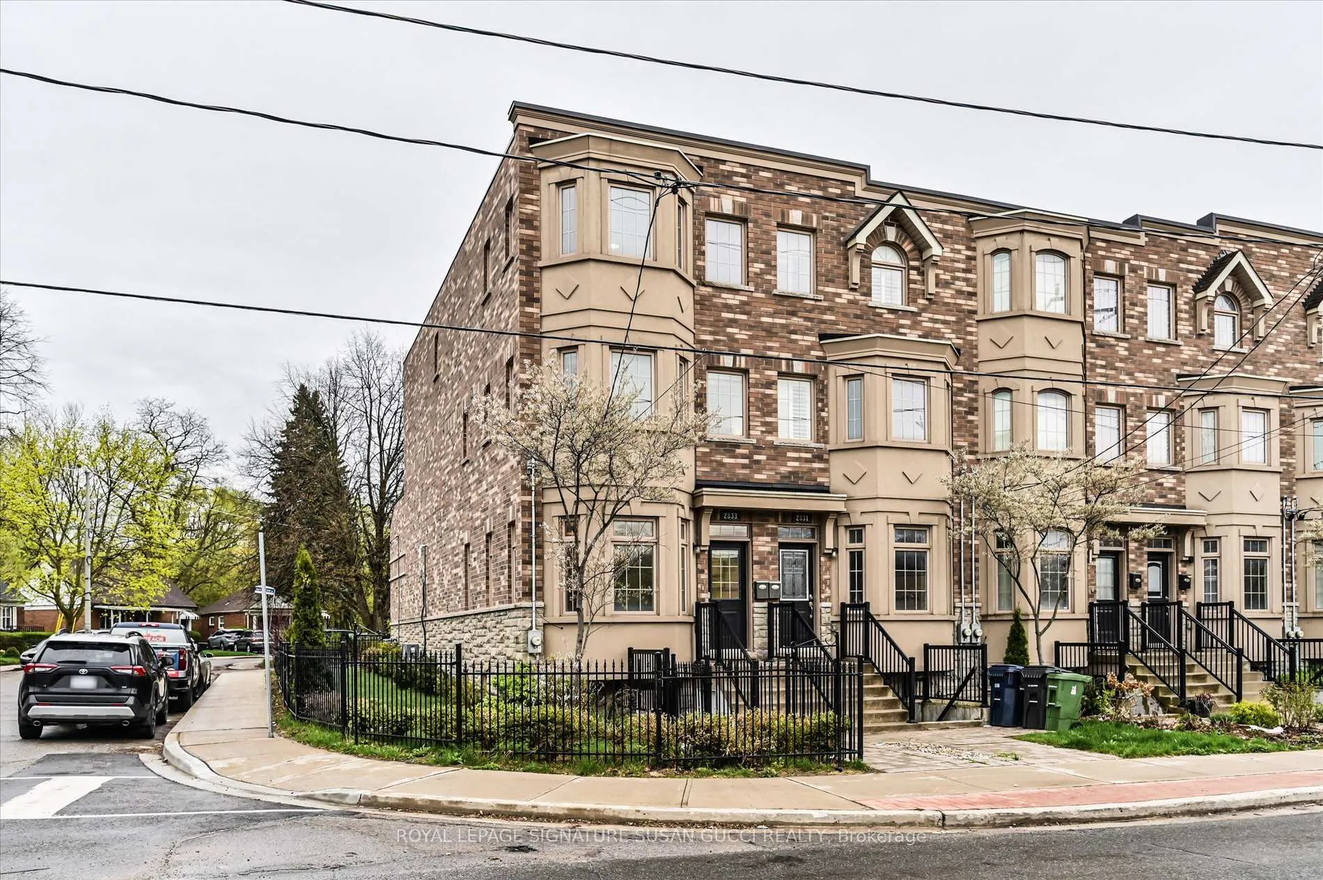 Photo 2 of 2833 St. Clair Avenue E, Toronto, O'Connor-Parkview — HOMEH
