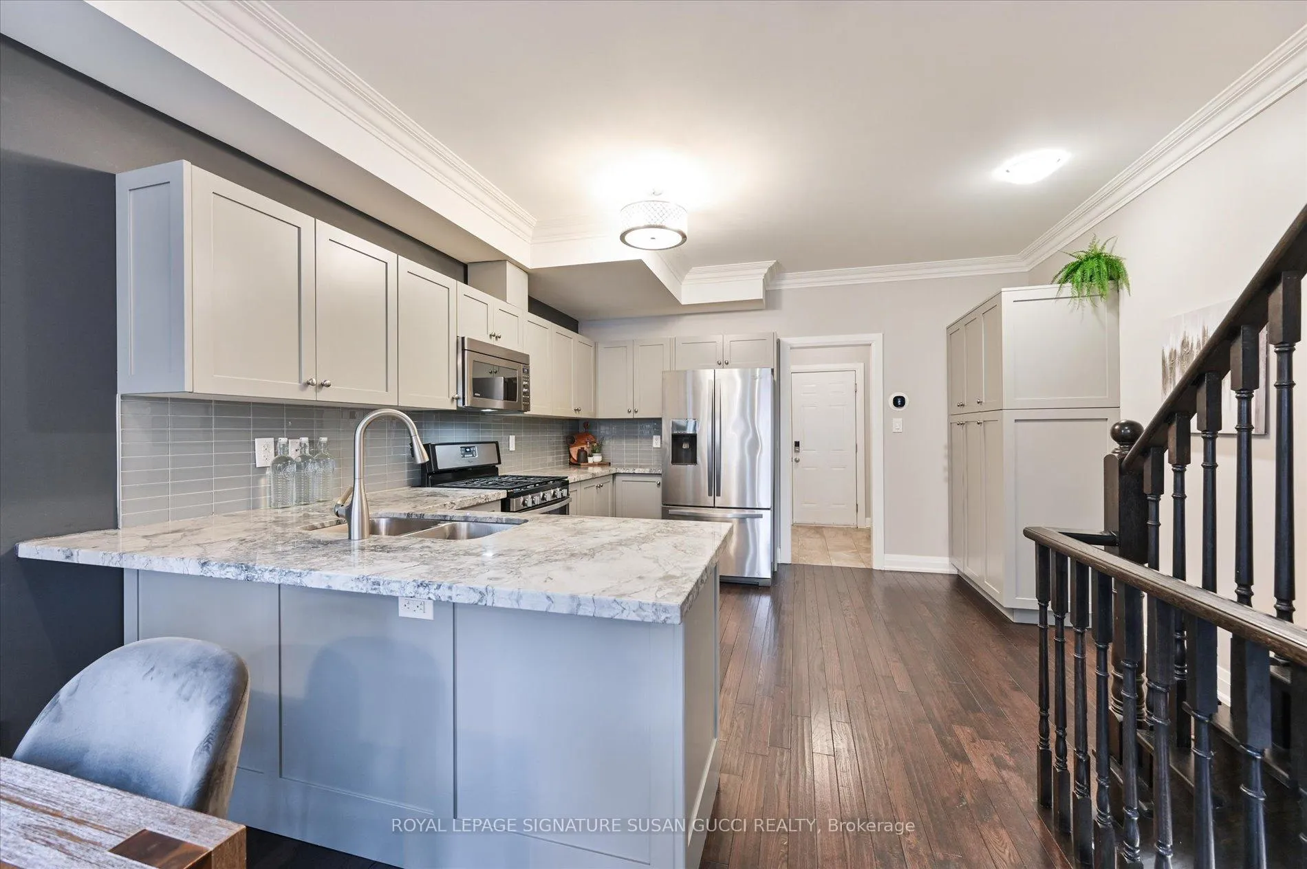 Photo 9 of 2833 St. Clair Avenue E, Toronto, O'Connor-Parkview — HOMEH