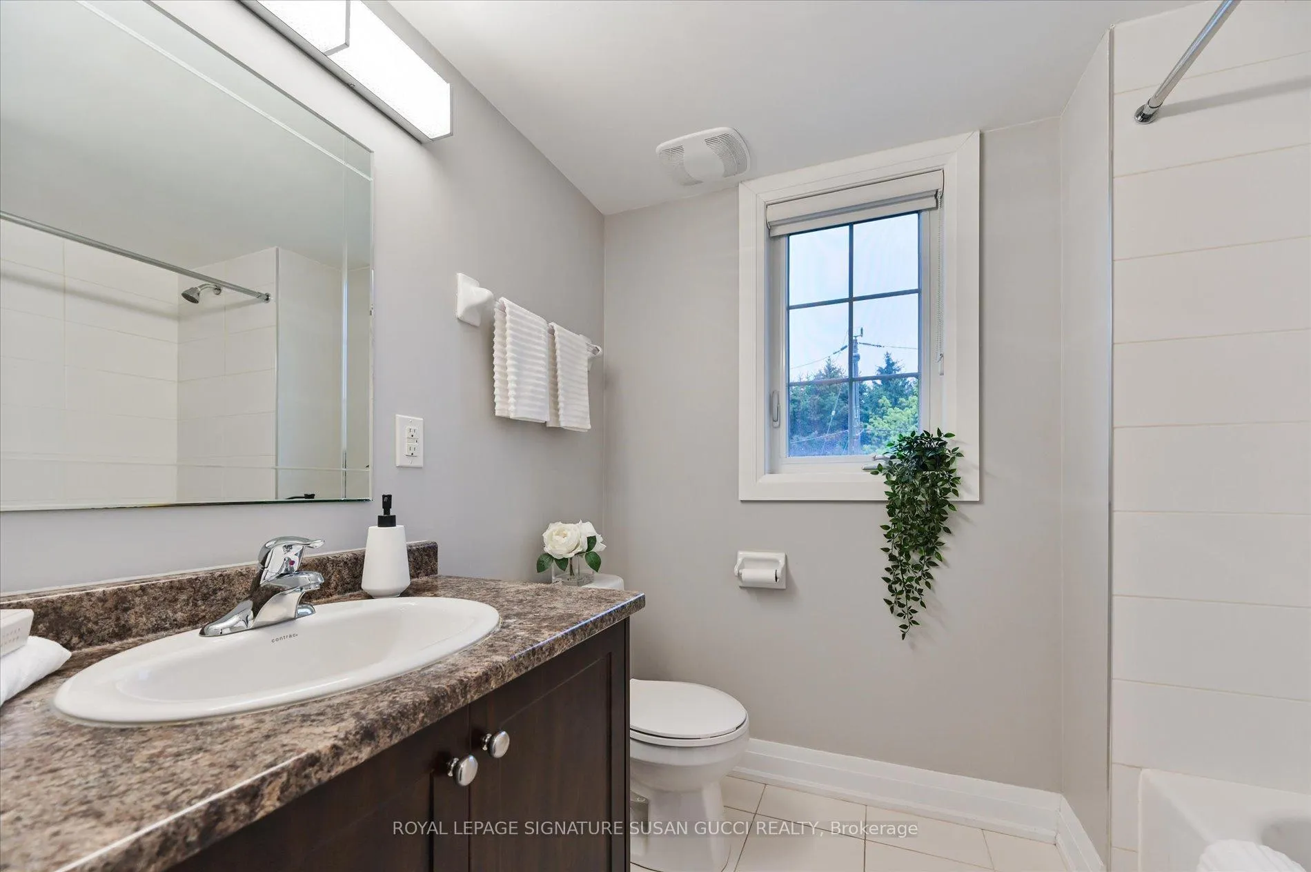 Photo 19 of 2833 St. Clair Avenue E, Toronto, O'Connor-Parkview — HOMEH