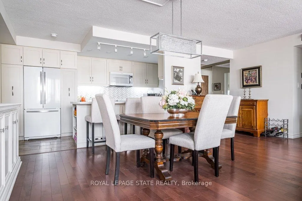 Photo 6 of Unit 701, 120 Duke Street, Hamilton, Durand — HOMEH