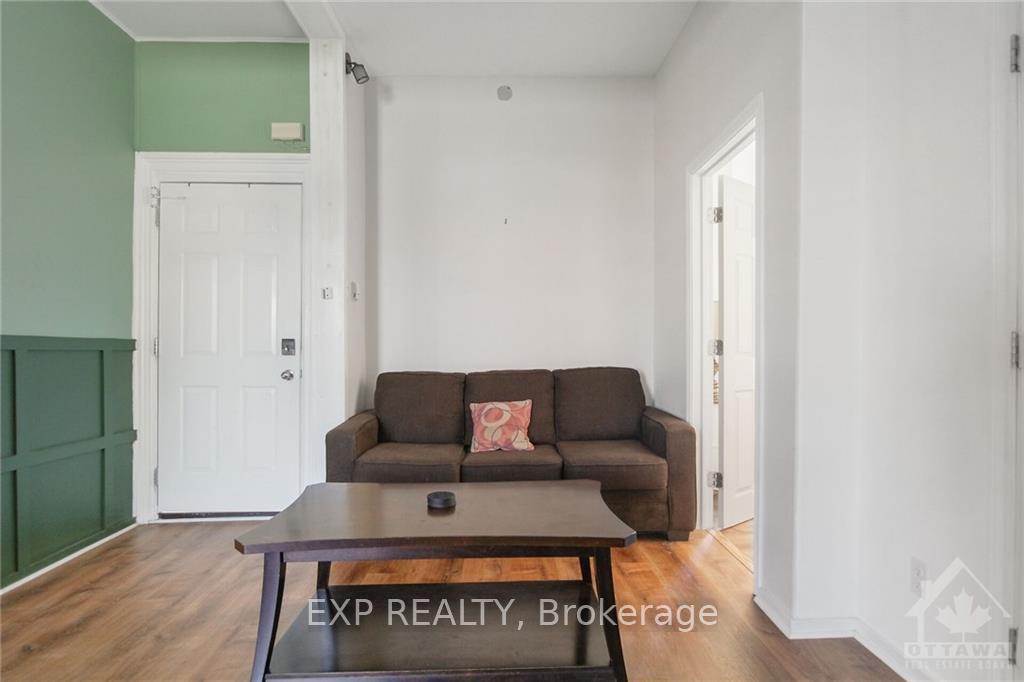Photo 3 of 2083 Dundas Street S, Edwardsburgh/Cardinal, Town of Cardinal — HOMEH