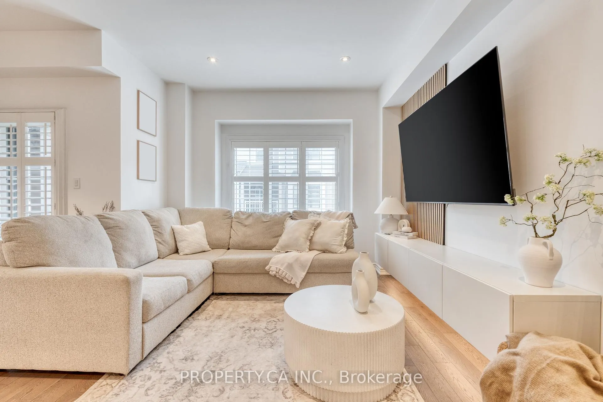 Photo 7 of Unit 48, 377 Glancaster Road, Hamilton, Ancaster — HOMEH