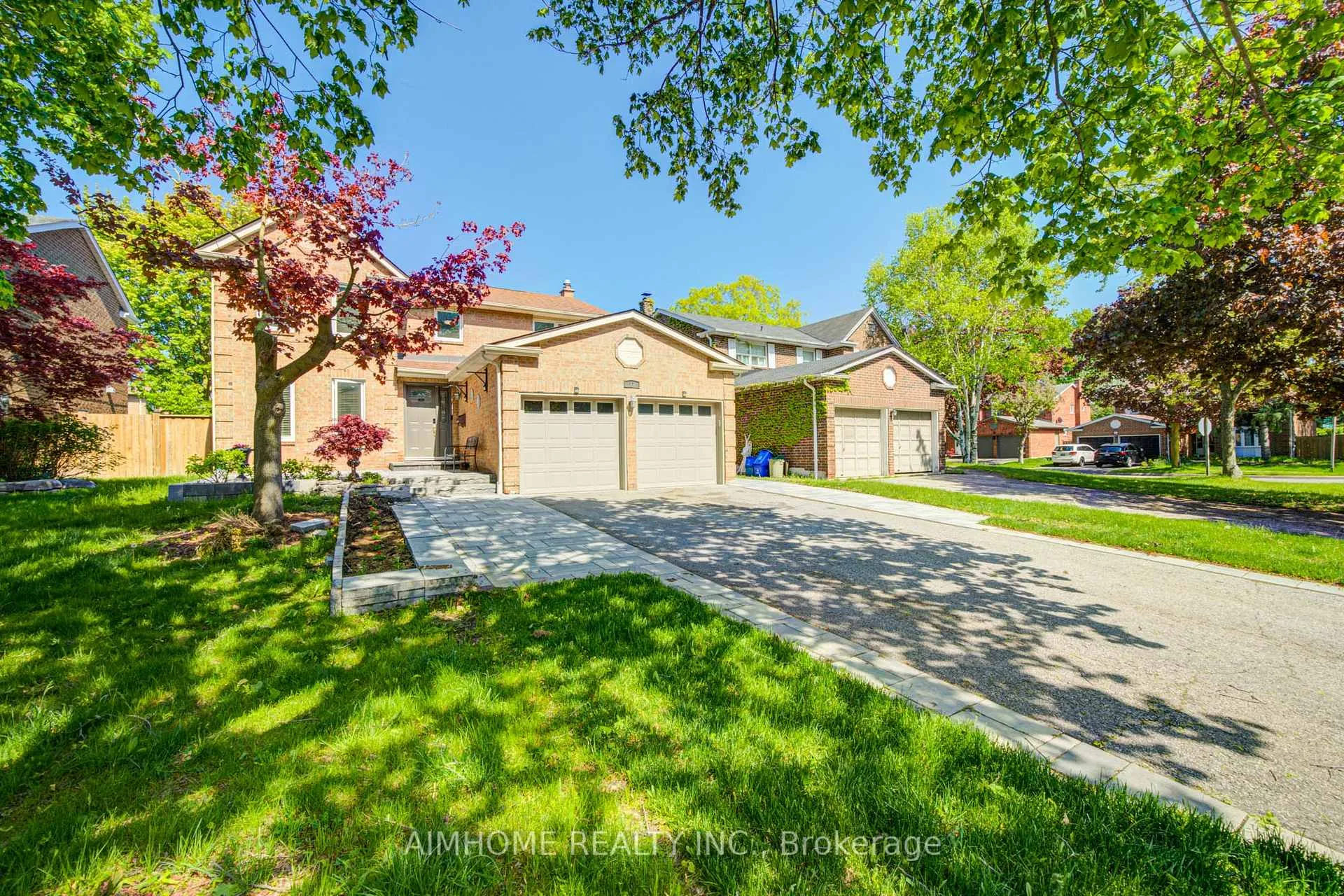 Photo 1 of 17 Garnish Green main, Markham, Markham Village — HOMEH