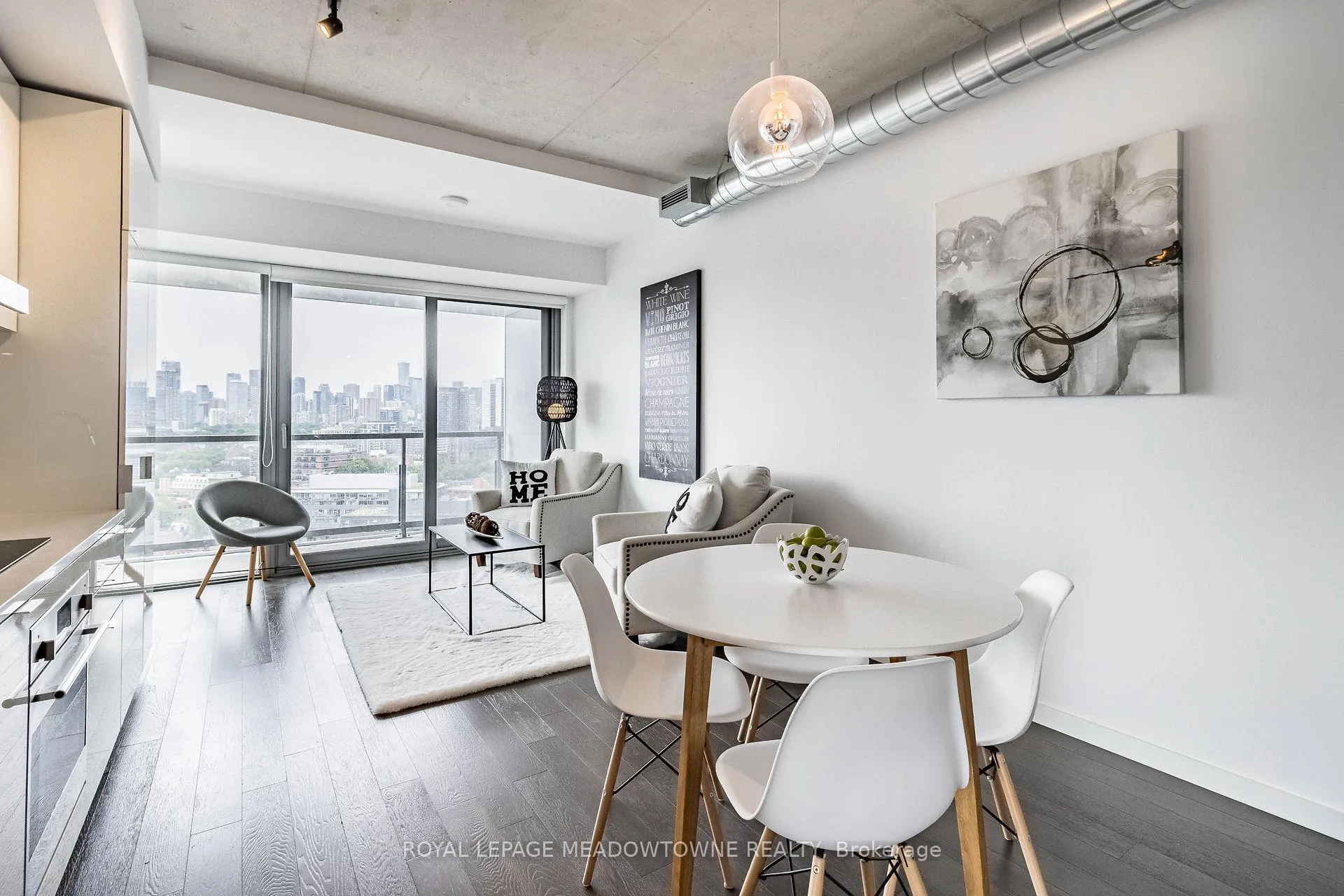 Photo 9 of Unit 1902, 170 Bayview Avenue, Toronto, Moss Park — HOMEH