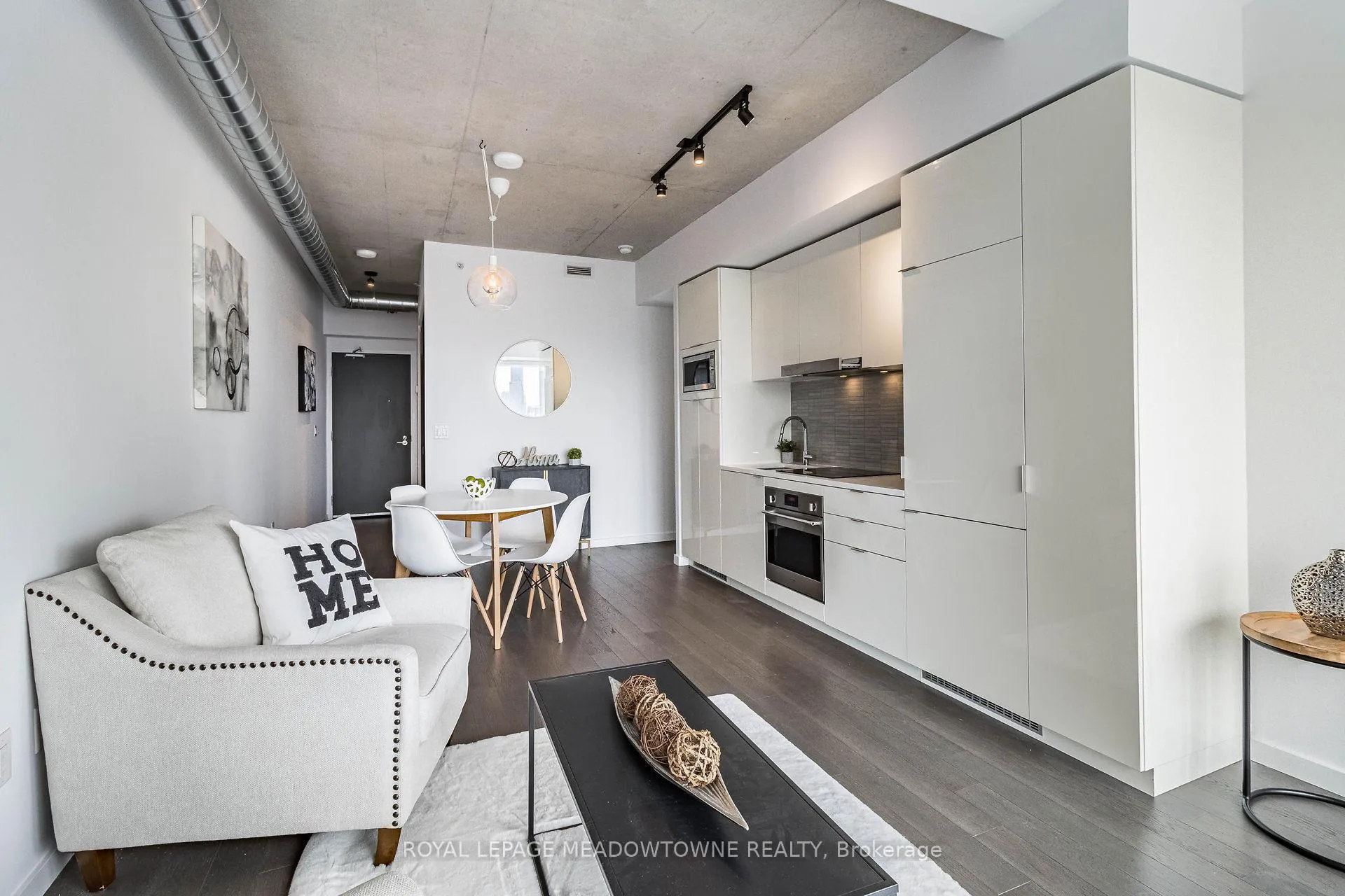 Photo 12 of Unit 1902, 170 Bayview Avenue, Toronto, Moss Park — HOMEH