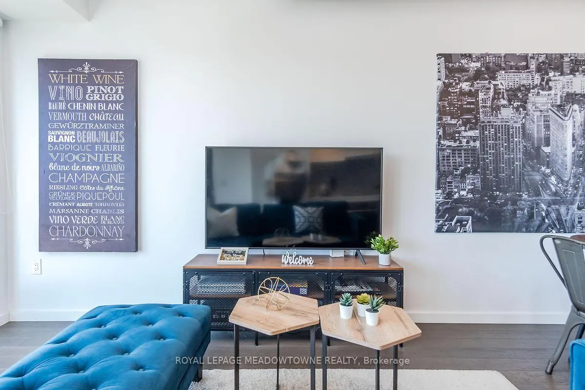Photo 13 of Unit 1902, 170 Bayview Avenue, Toronto, Moss Park — HOMEH