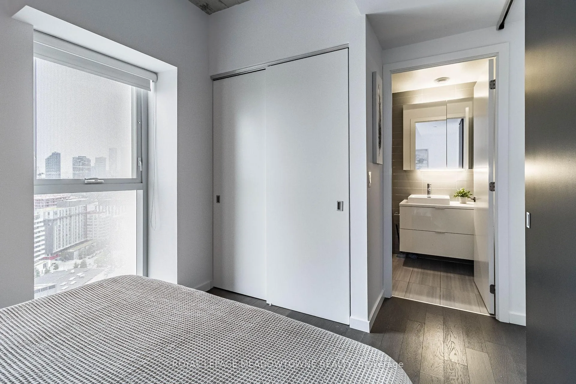 Photo 33 of Unit 1902, 170 Bayview Avenue, Toronto, Moss Park — HOMEH