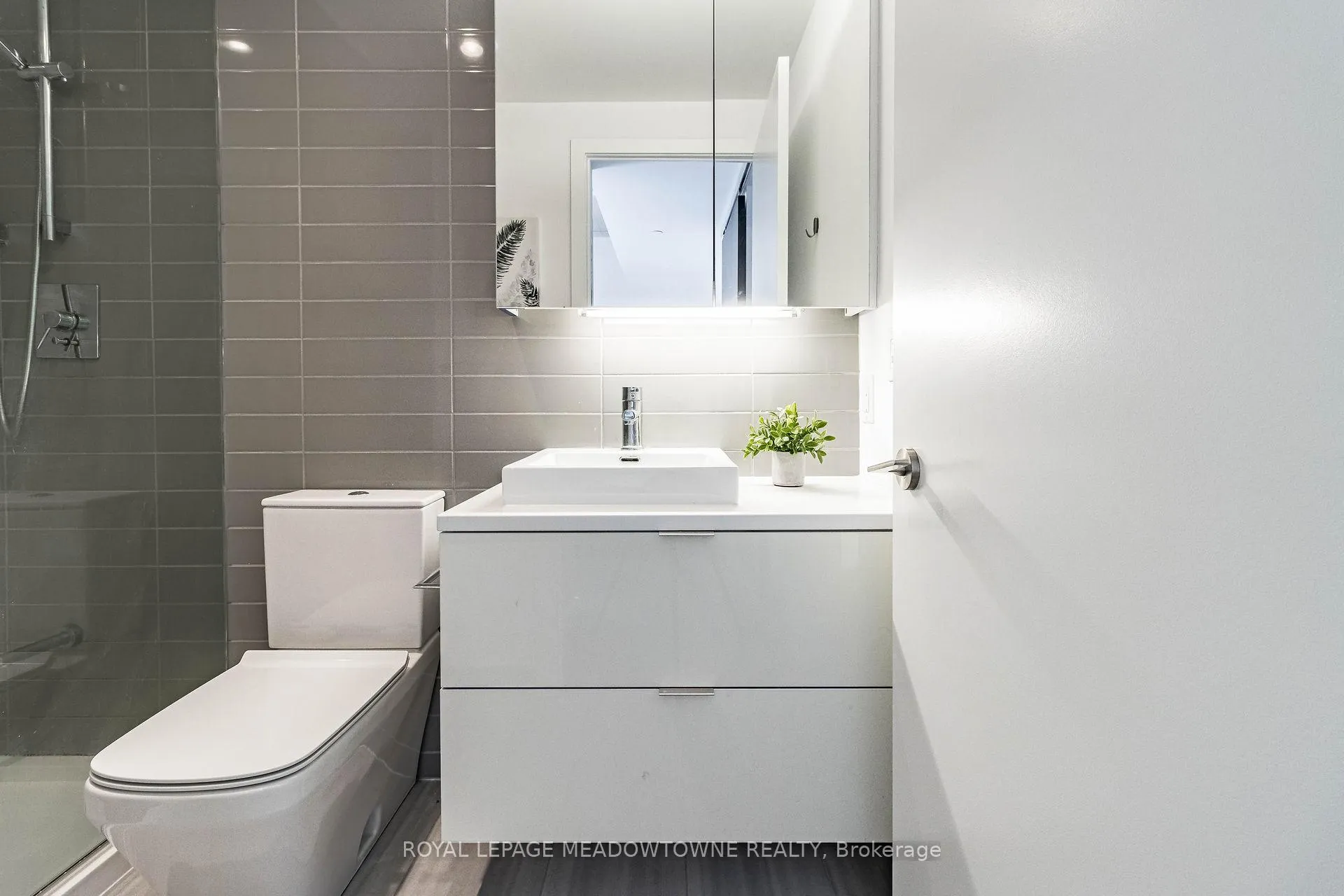 Photo 34 of Unit 1902, 170 Bayview Avenue, Toronto, Moss Park — HOMEH