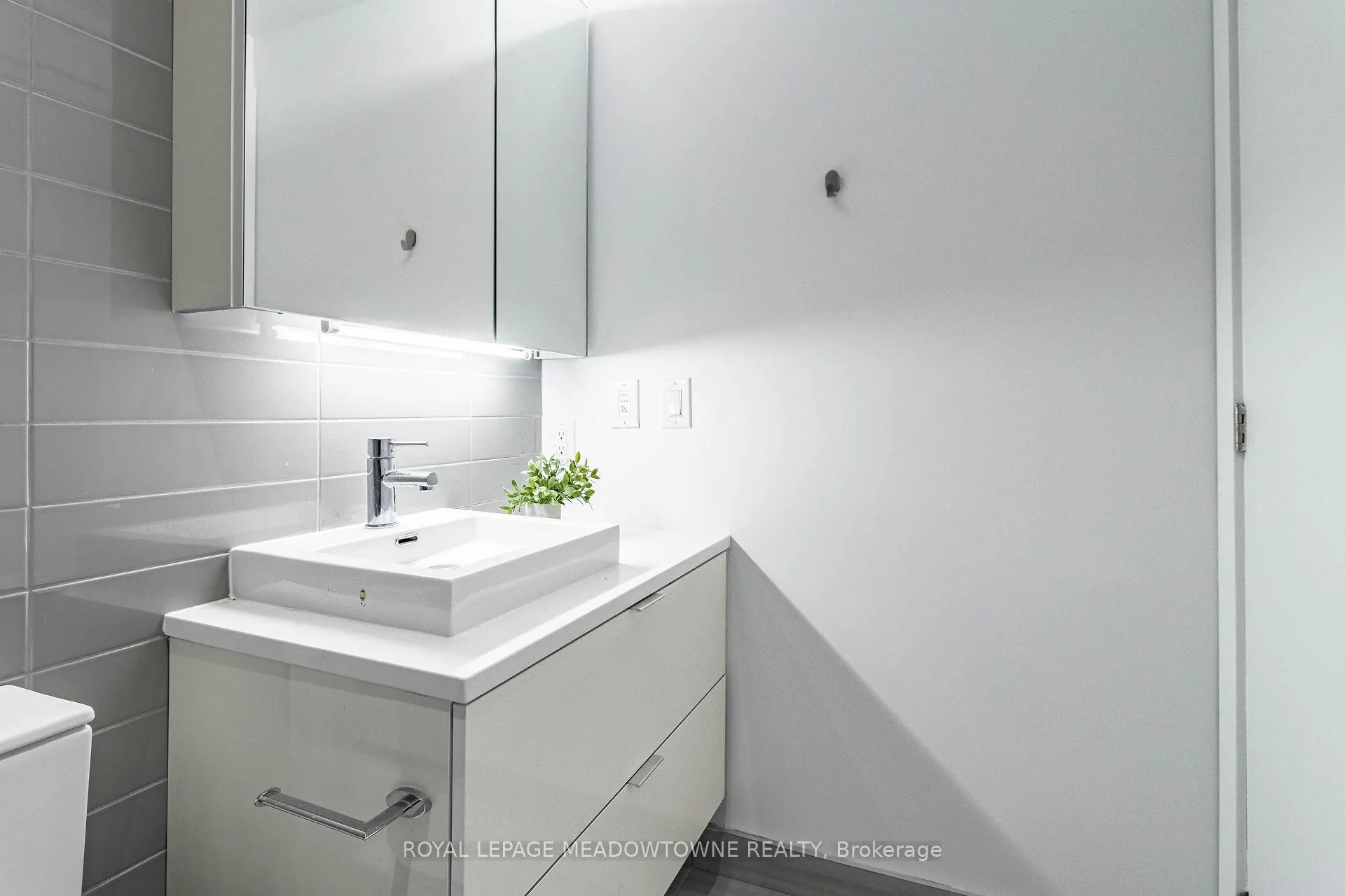 Photo 37 of Unit 1902, 170 Bayview Avenue, Toronto, Moss Park — HOMEH