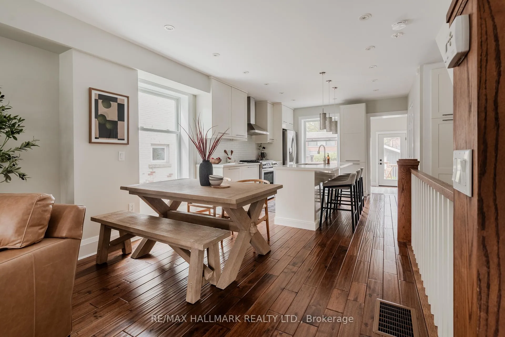 Photo 6 of 4 Wayland Avenue, Toronto, East End-Danforth — HOMEH