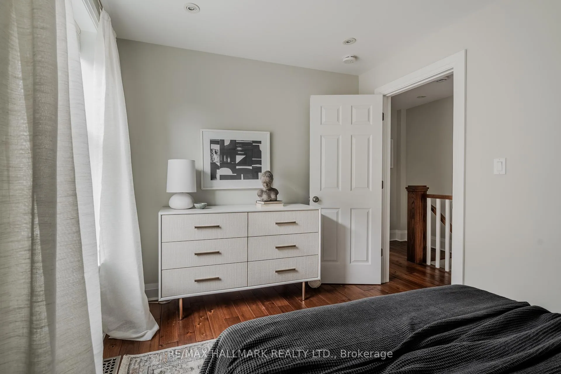 Photo 16 of 4 Wayland Avenue, Toronto, East End-Danforth — HOMEH