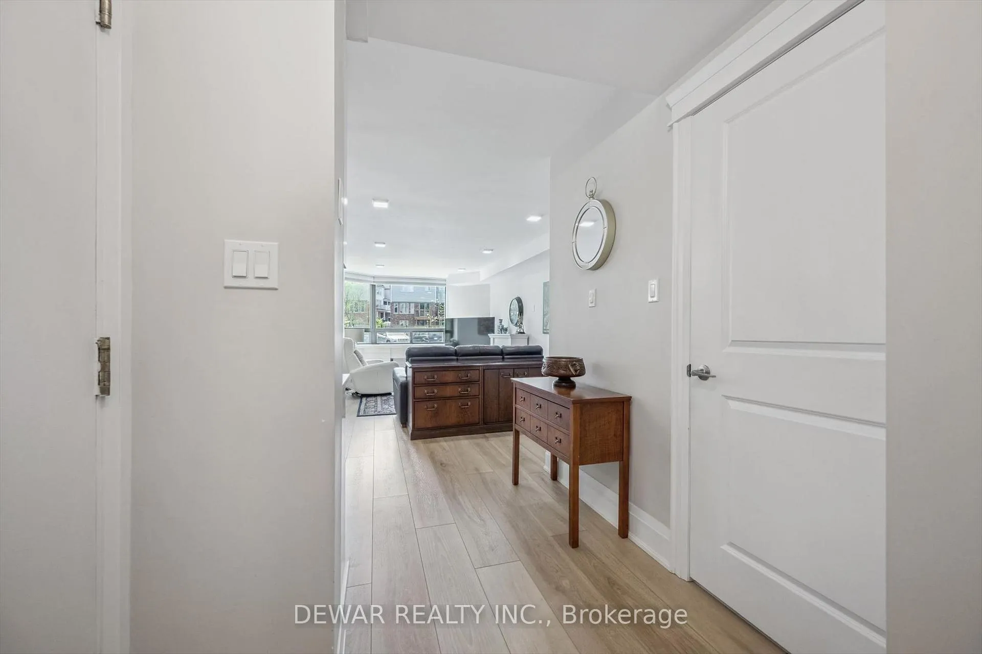 Photo 3 of Unit 101, 688 Preston Parkway, Cambridge, Preston North — HOMEH