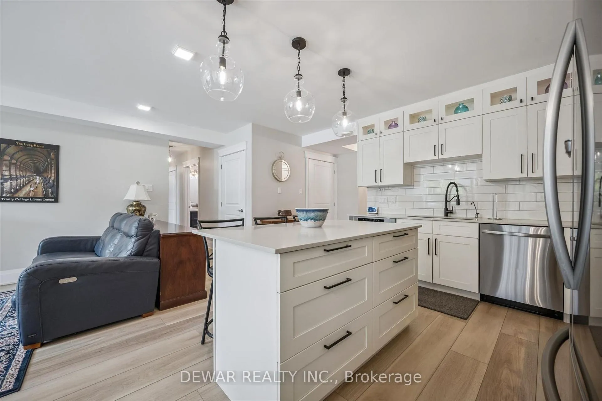 Photo 11 of Unit 101, 688 Preston Parkway, Cambridge, Preston North — HOMEH