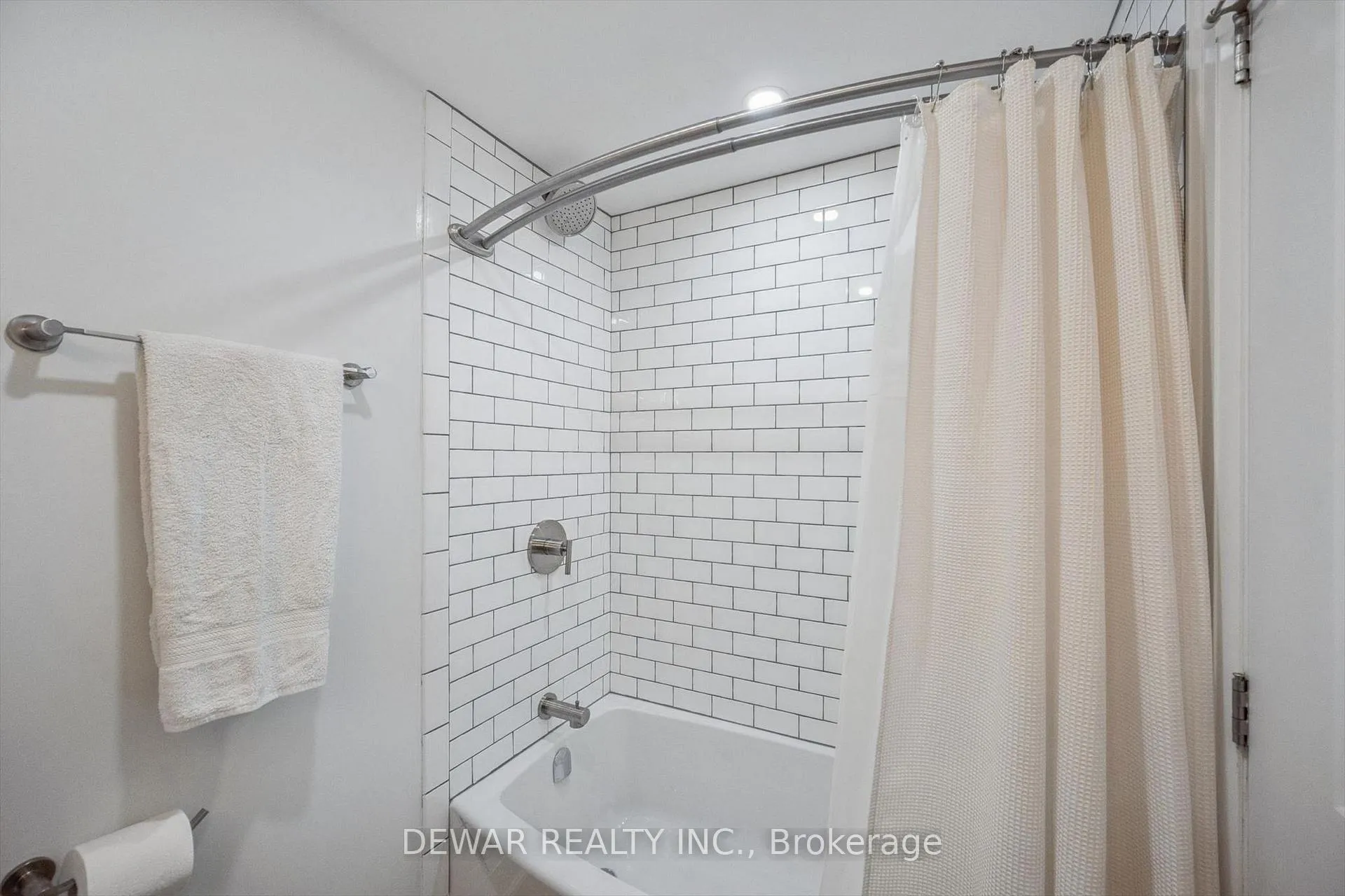Photo 28 of Unit 101, 688 Preston Parkway, Cambridge, Preston North — HOMEH