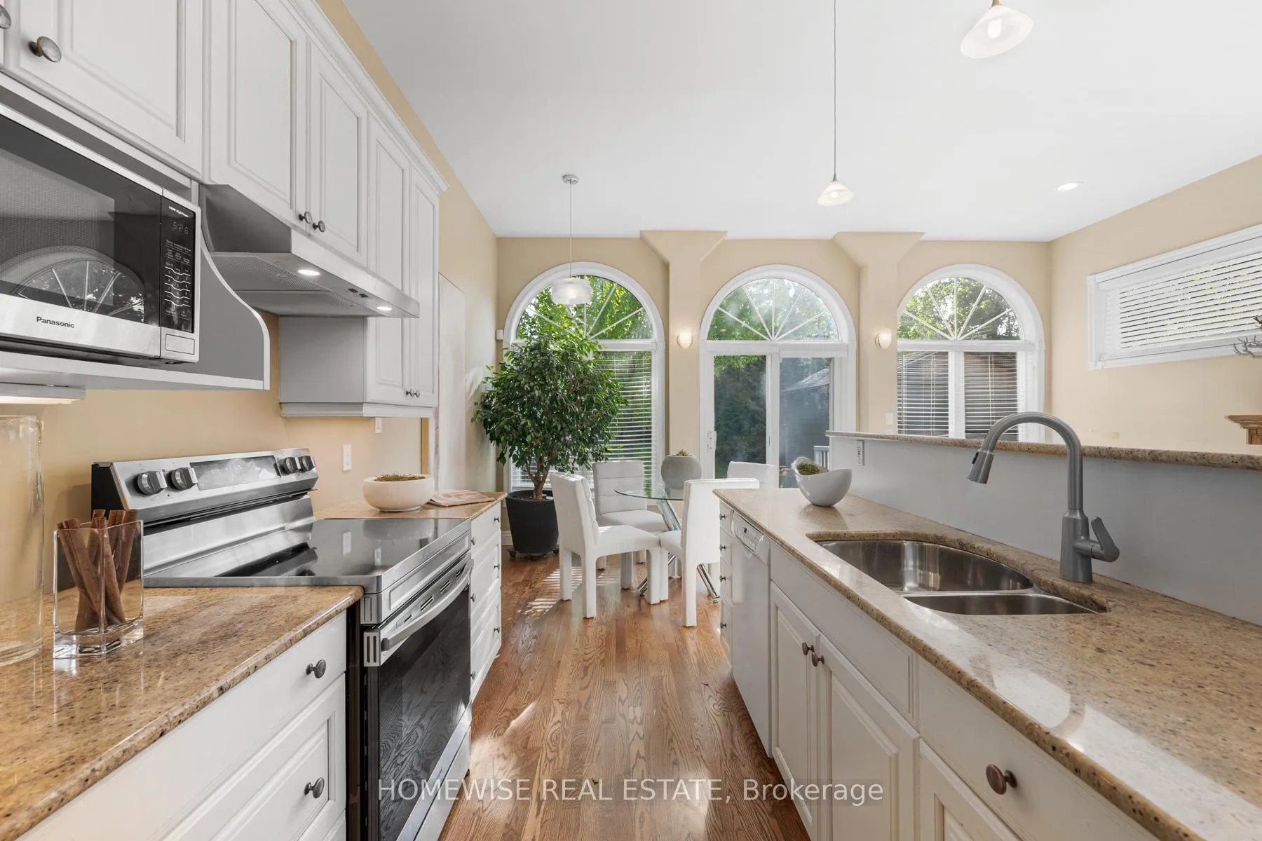 Photo 11 of 176 Rumsey Road, Toronto, Leaside — HOMEH