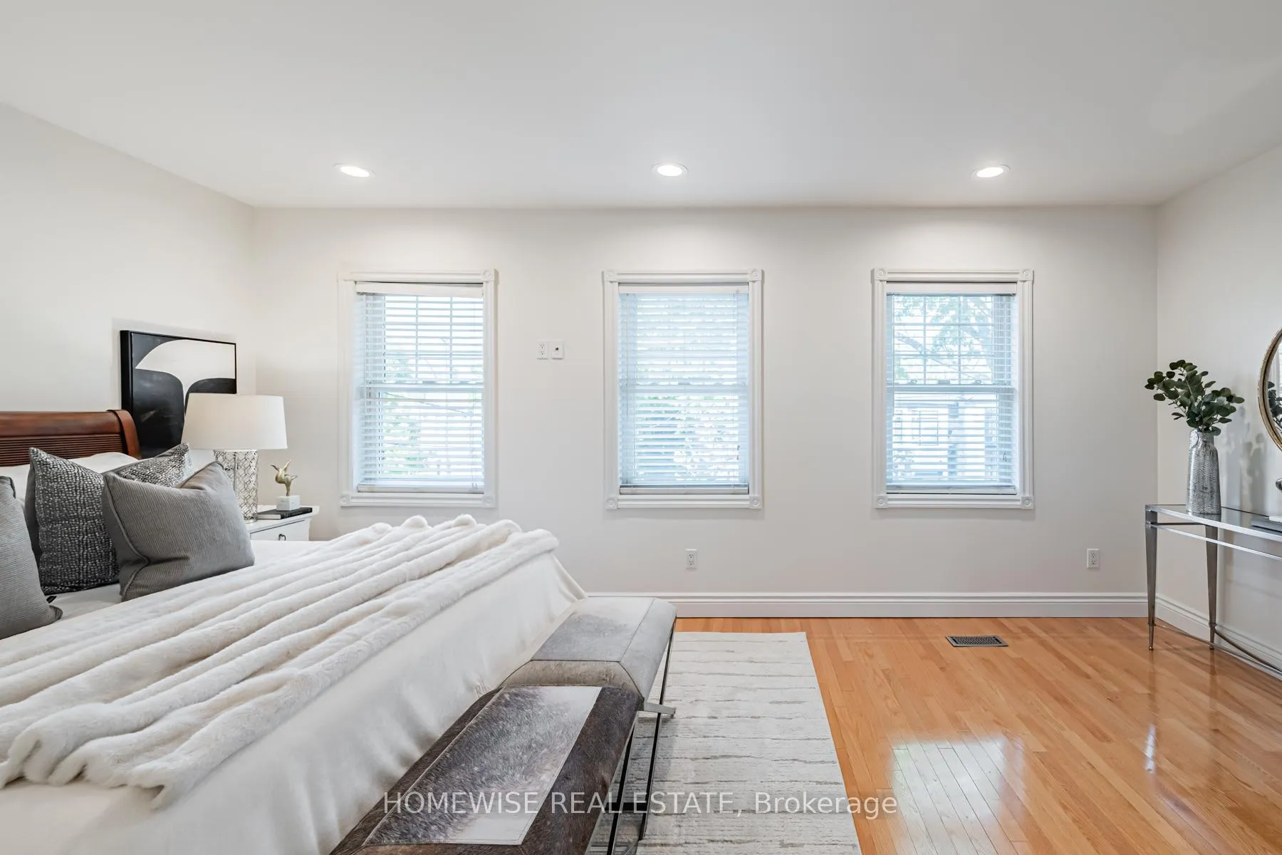 Photo 21 of 176 Rumsey Road, Toronto, Leaside — HOMEH