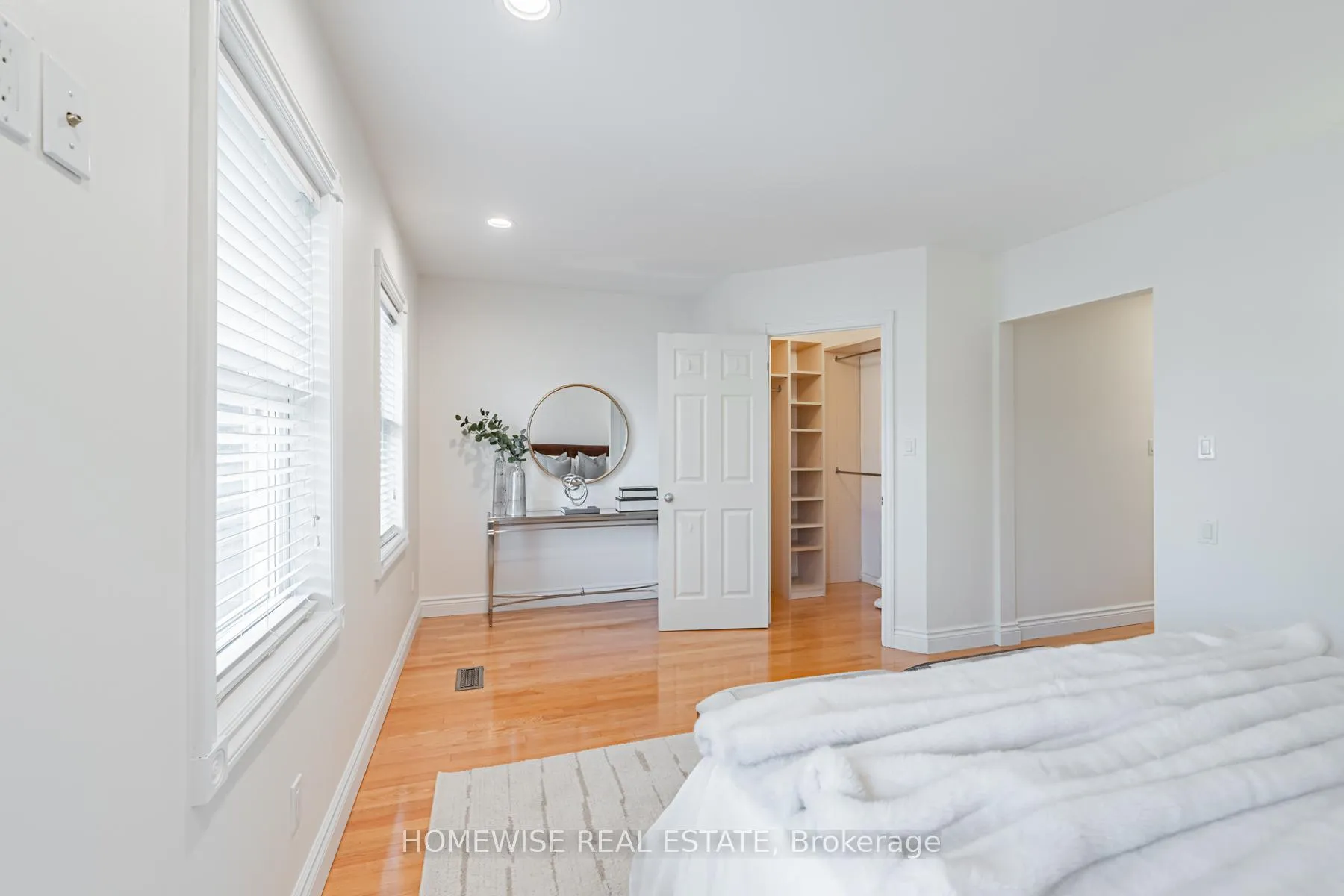 Photo 22 of 176 Rumsey Road, Toronto, Leaside — HOMEH