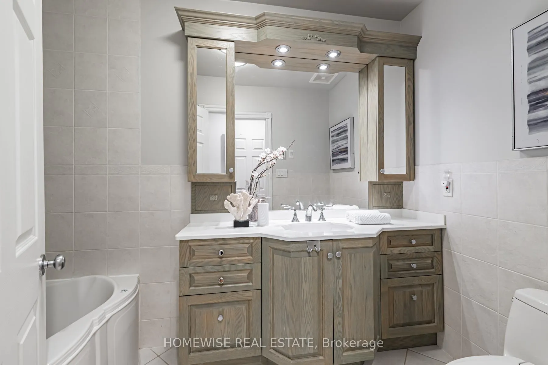 Photo 23 of 176 Rumsey Road, Toronto, Leaside — HOMEH
