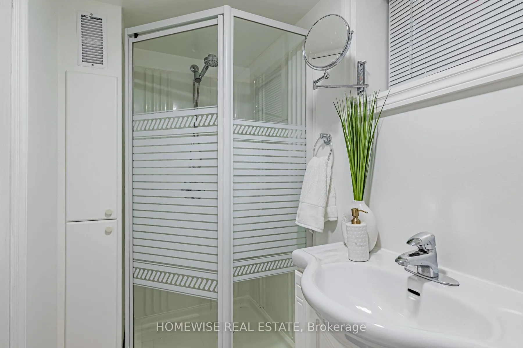Photo 33 of 176 Rumsey Road, Toronto, Leaside — HOMEH