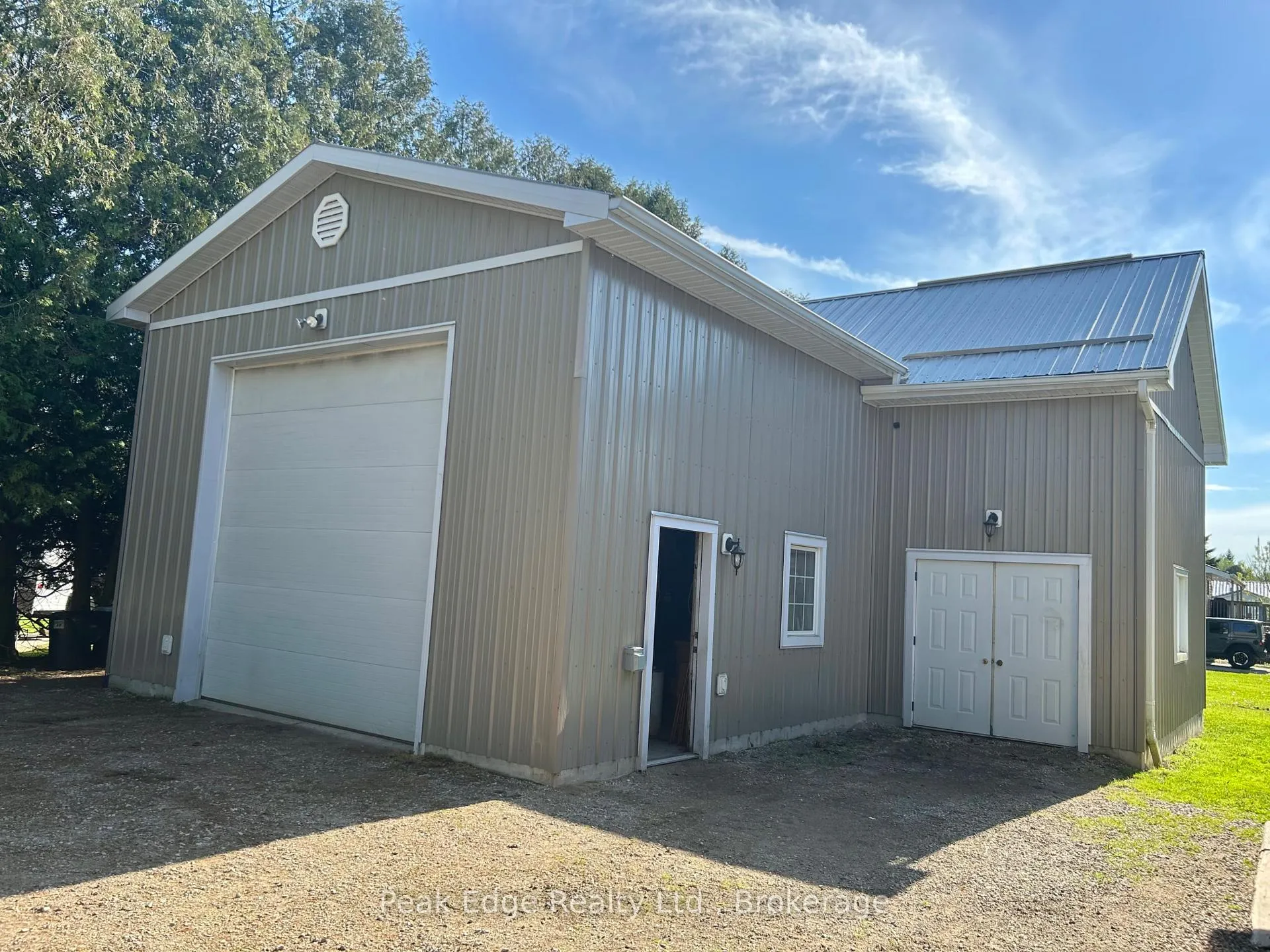 Photo 7 of 124 Douglas Street, Chatsworth — HOMEH