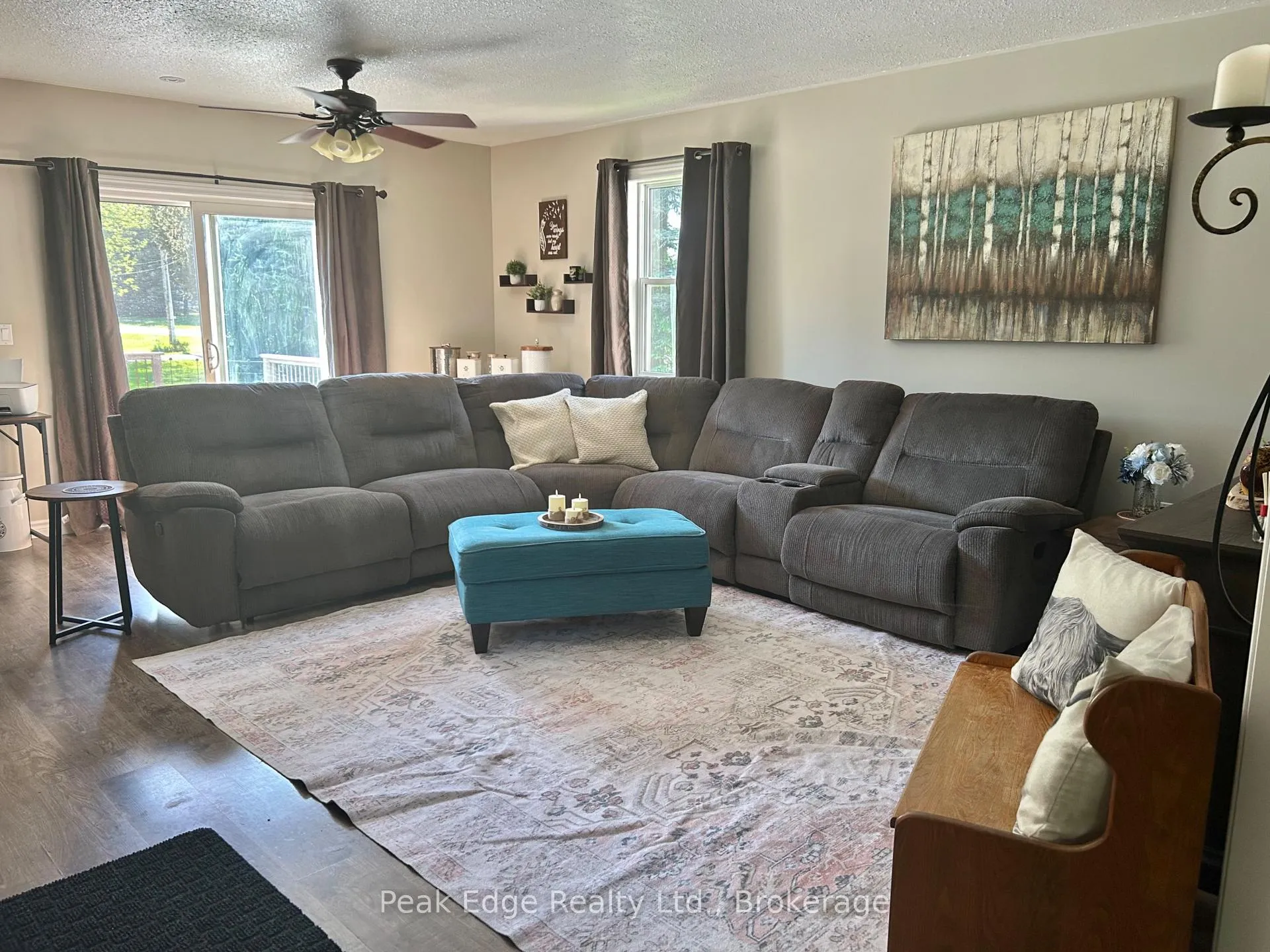 Photo 15 of 124 Douglas Street, Chatsworth — HOMEH