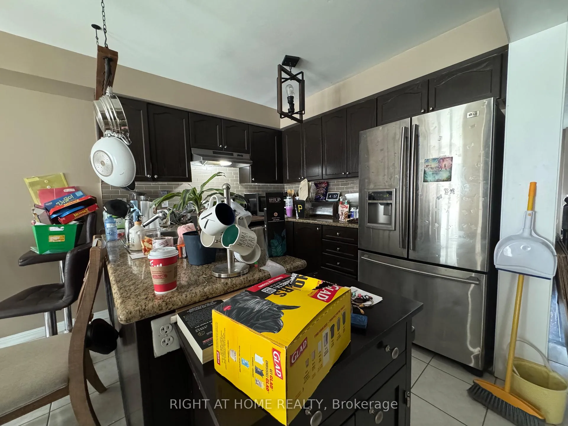 Photo 11 of 36 Farmstead Dr, Clarington, Bowmanville — HOMEH