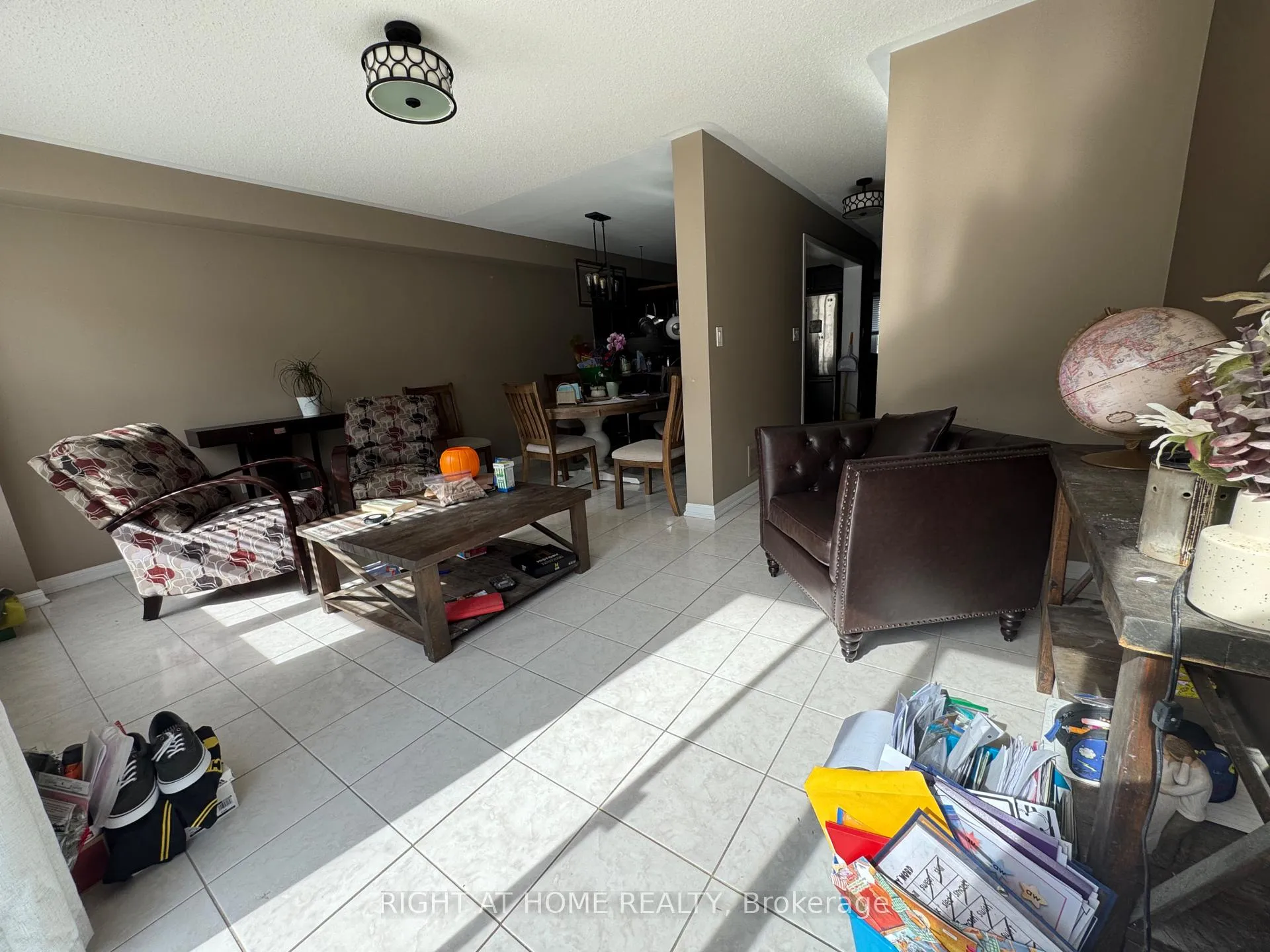 Photo 17 of 36 Farmstead Dr, Clarington, Bowmanville — HOMEH