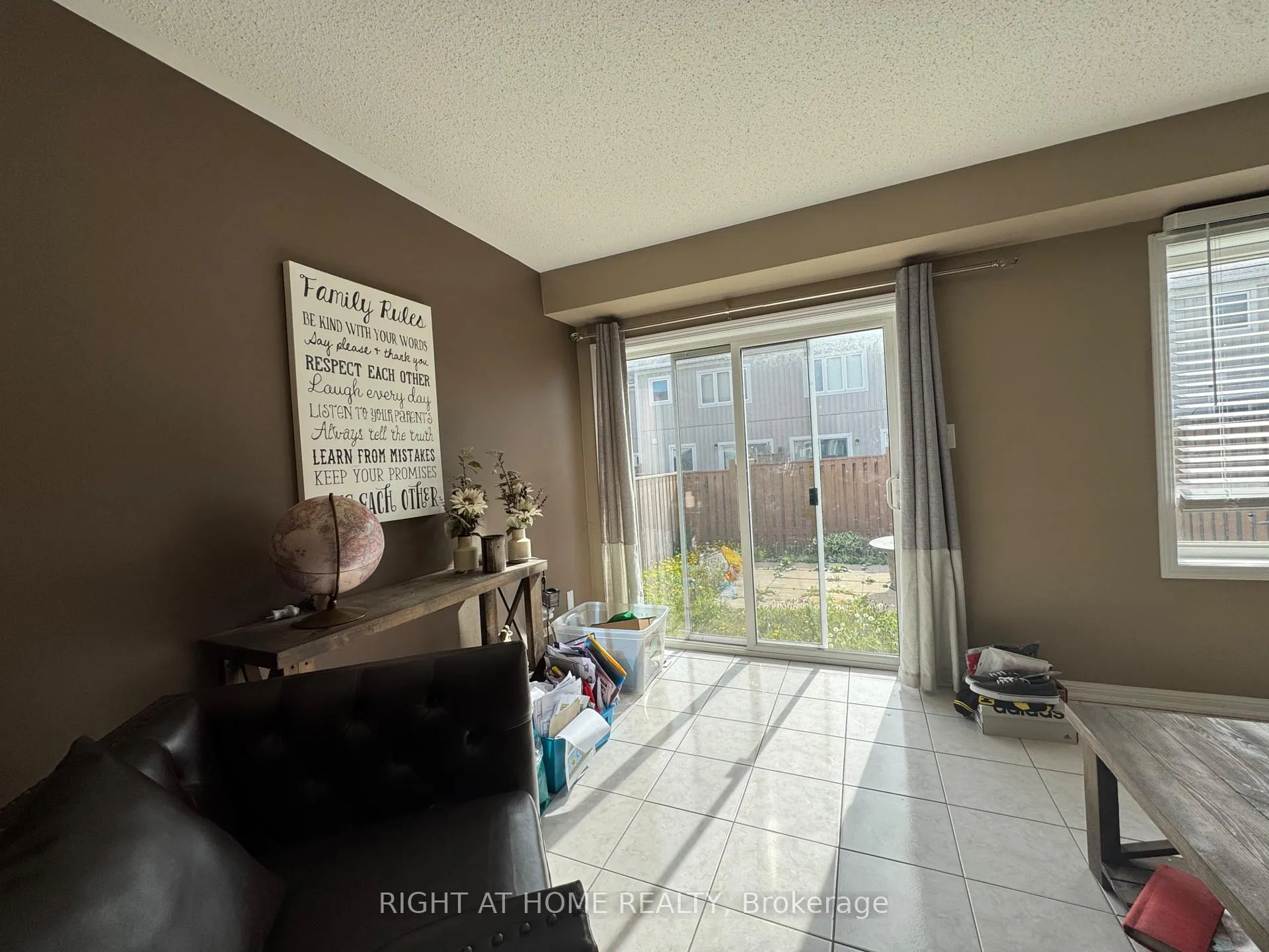 Photo 18 of 36 Farmstead Dr, Clarington, Bowmanville — HOMEH