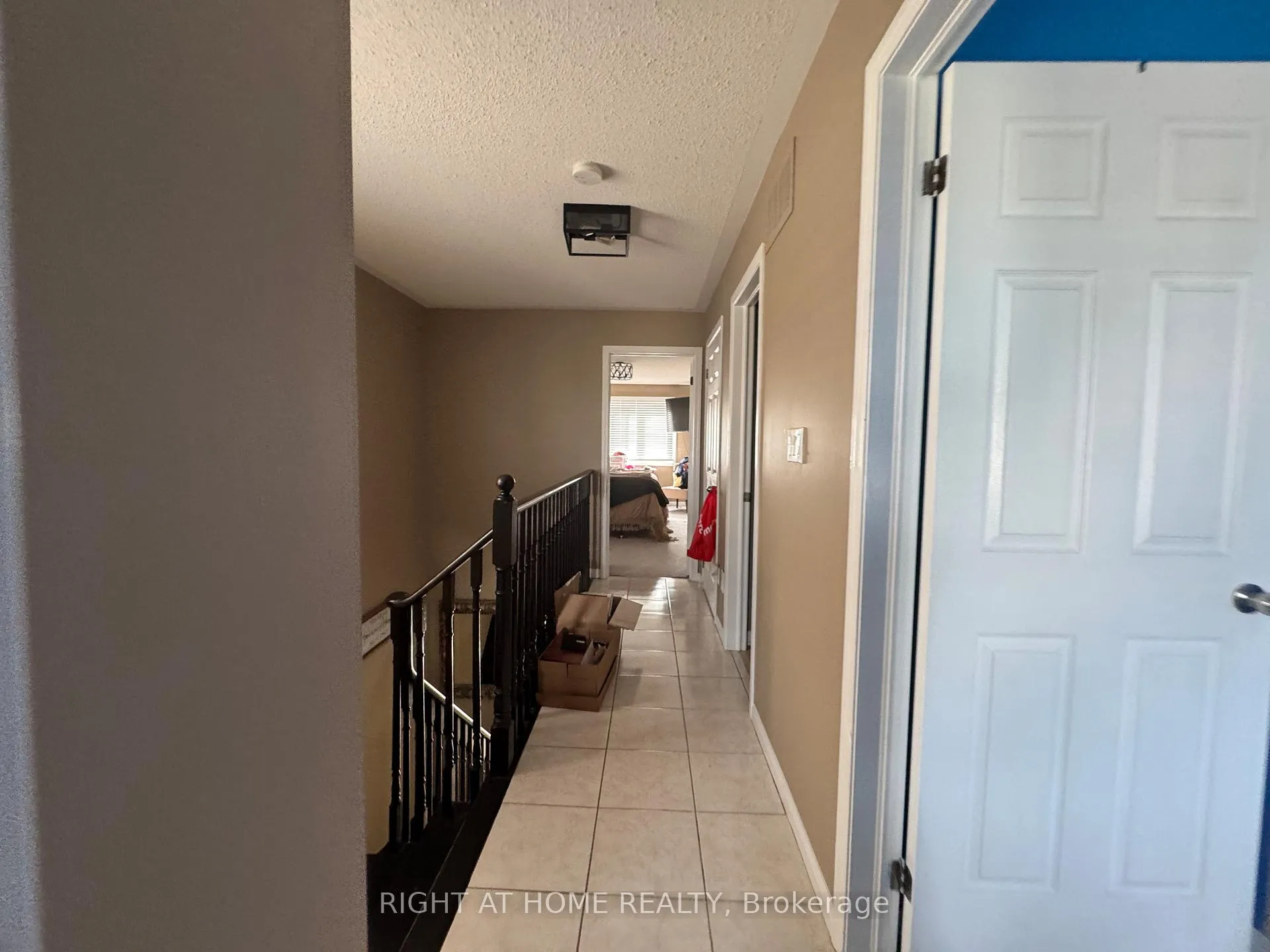 Photo 25 of 36 Farmstead Dr, Clarington, Bowmanville — HOMEH