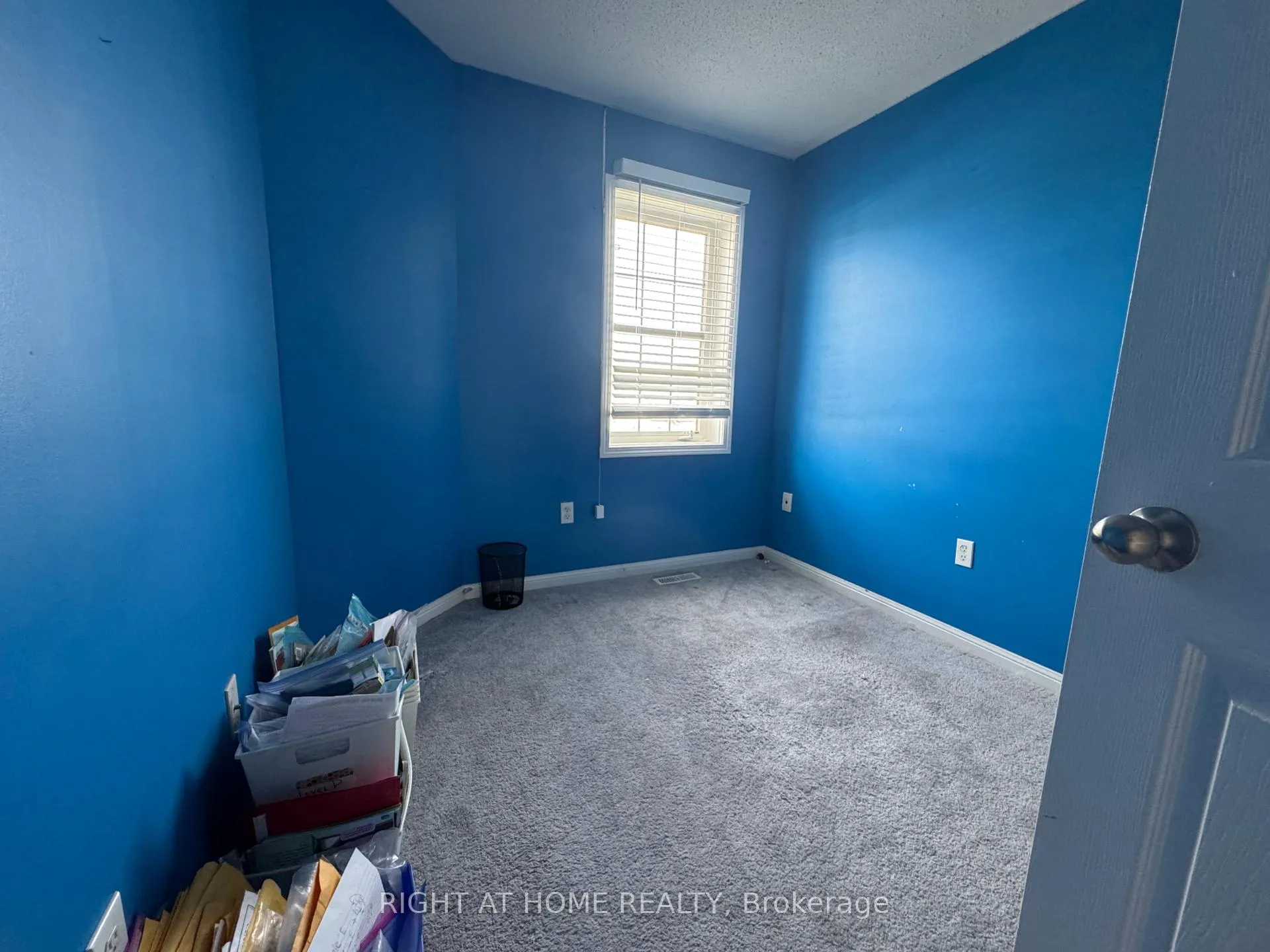 Photo 27 of 36 Farmstead Dr, Clarington, Bowmanville — HOMEH