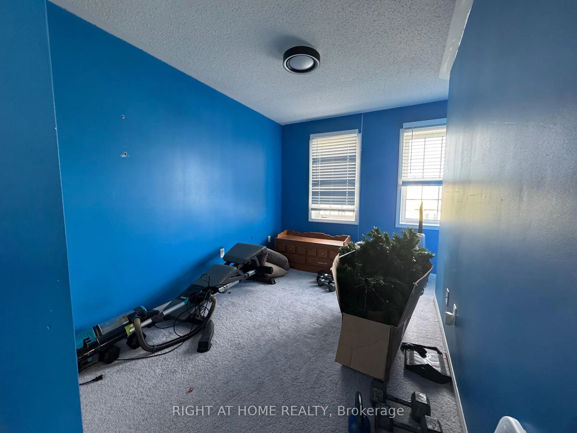 Photo 31 of 36 Farmstead Dr, Clarington, Bowmanville — HOMEH