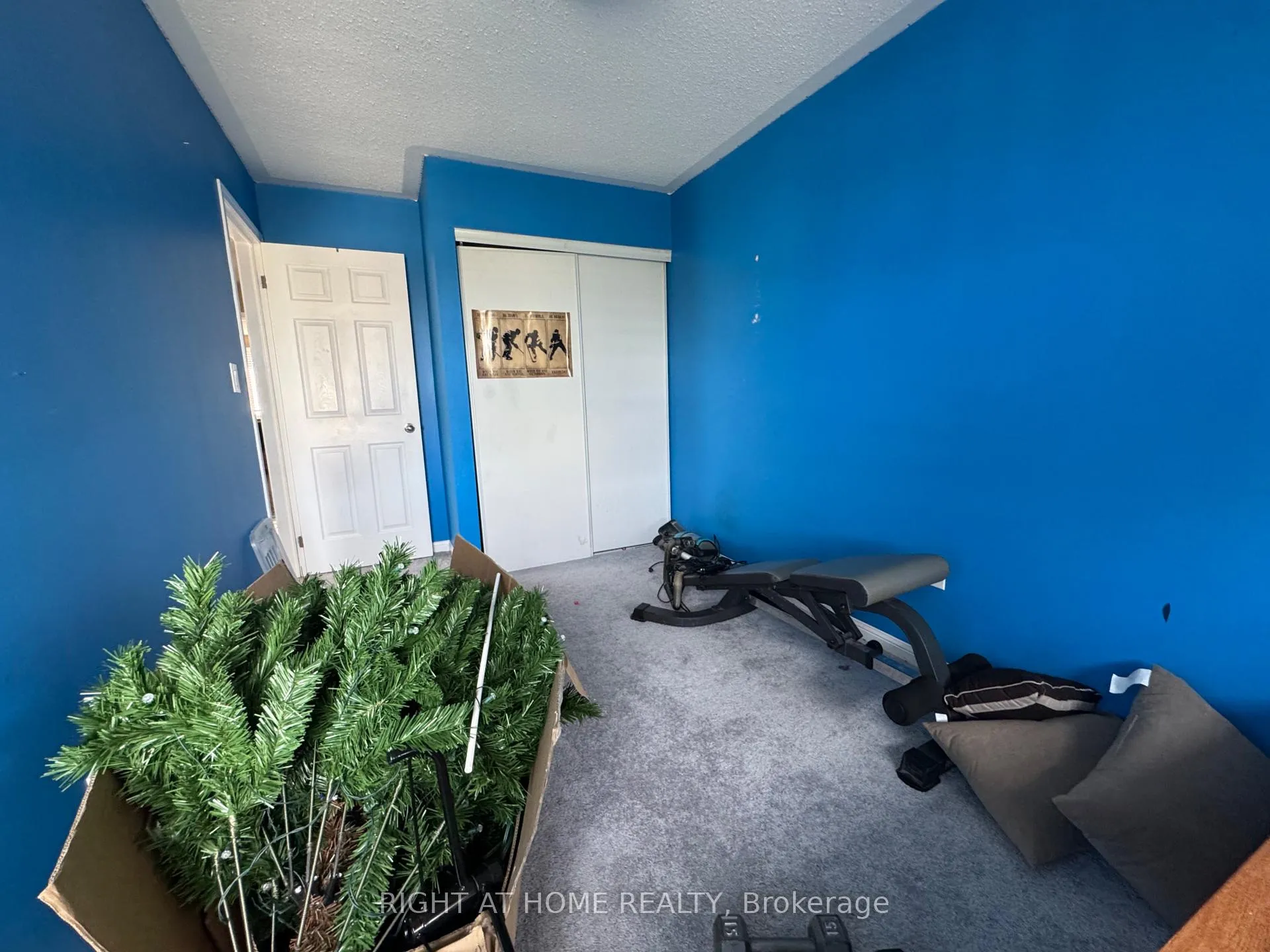 Photo 32 of 36 Farmstead Dr, Clarington, Bowmanville — HOMEH