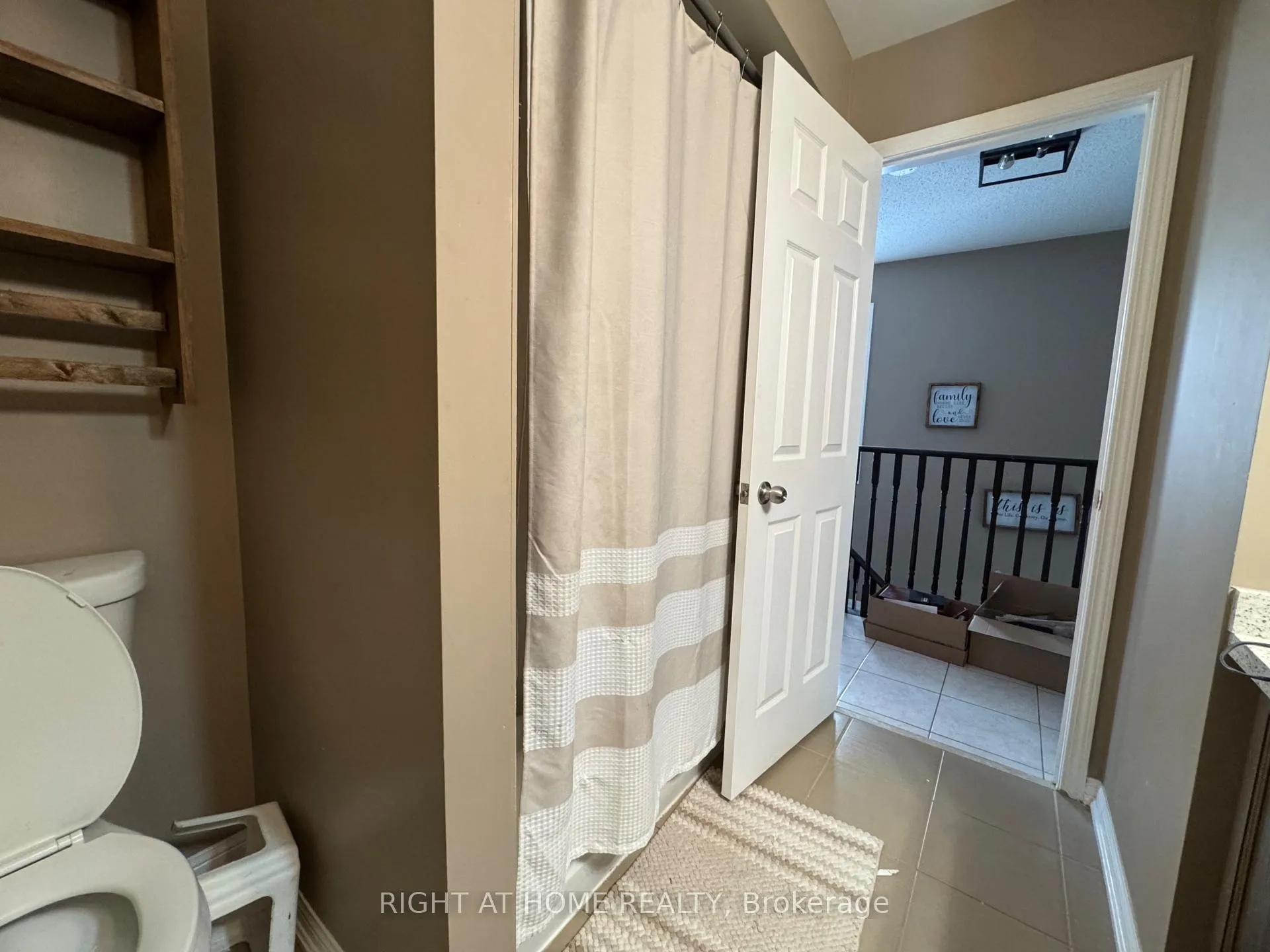 Photo 34 of 36 Farmstead Dr, Clarington, Bowmanville — HOMEH