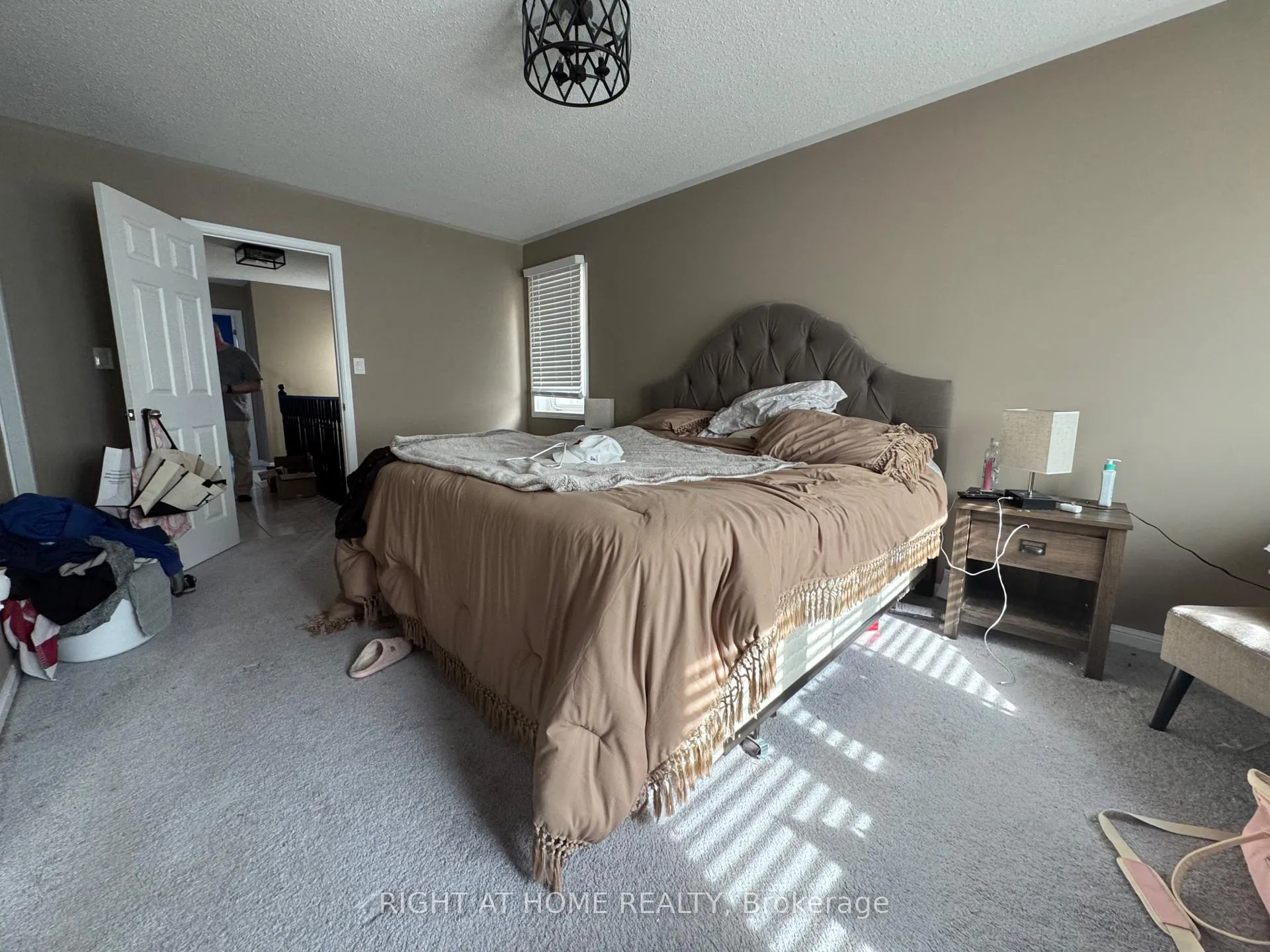 Photo 36 of 36 Farmstead Dr, Clarington, Bowmanville — HOMEH