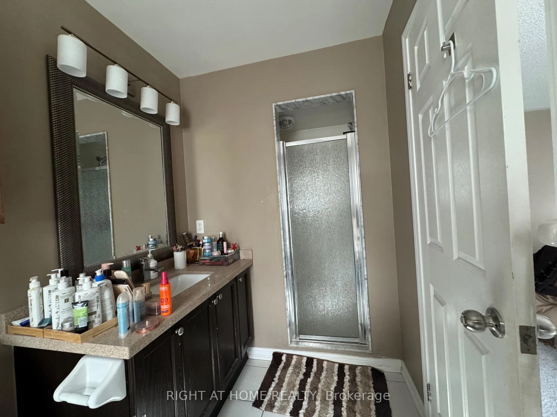 Photo 39 of 36 Farmstead Dr, Clarington, Bowmanville — HOMEH